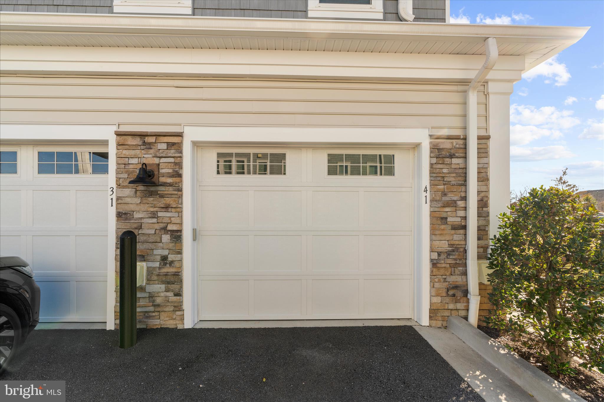 FOUR SEASONS AT KENT ISLAND - Residential