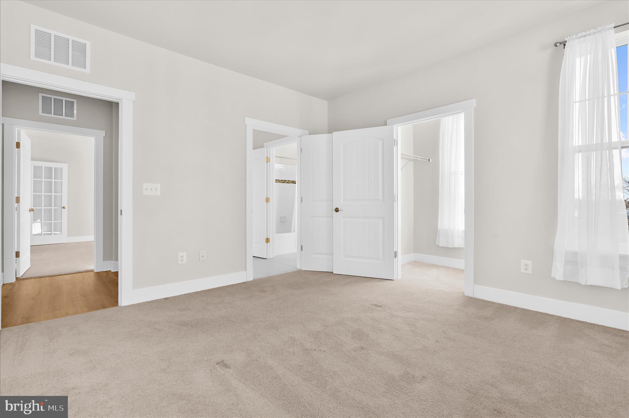 FOUR SEASONS AT KENT ISLAND - Residential