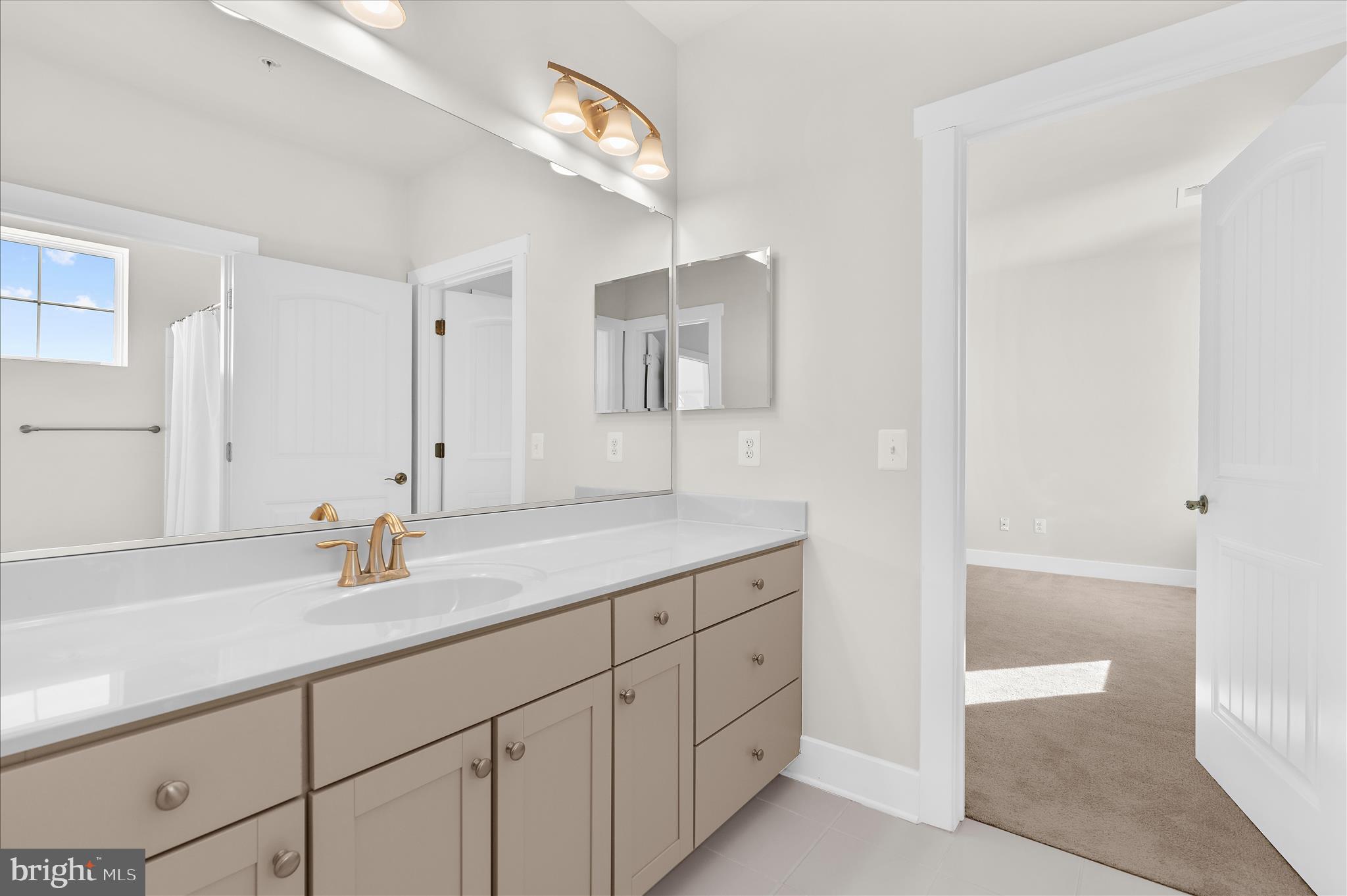 FOUR SEASONS AT KENT ISLAND - Residential