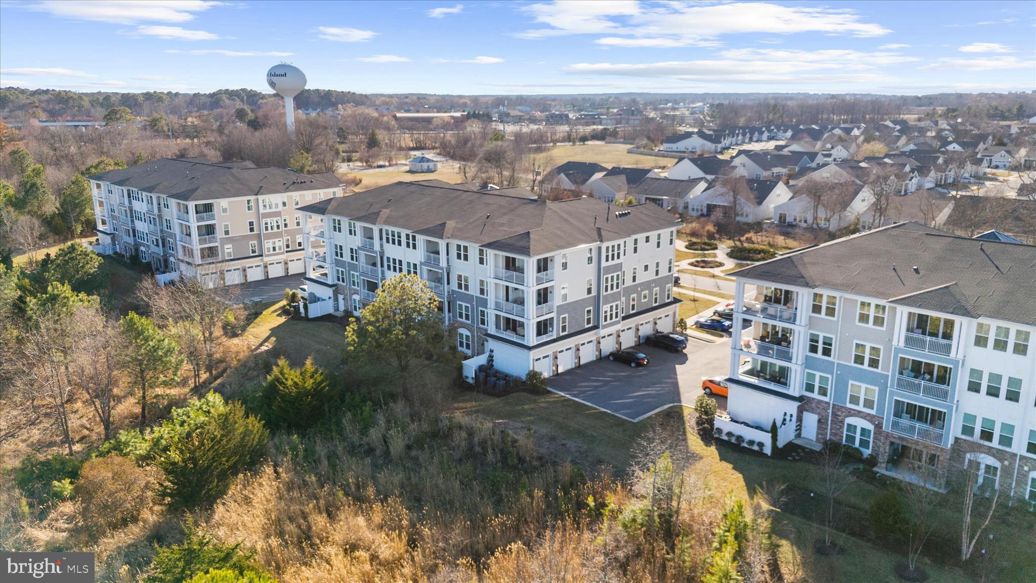 FOUR SEASONS AT KENT ISLAND - Residential