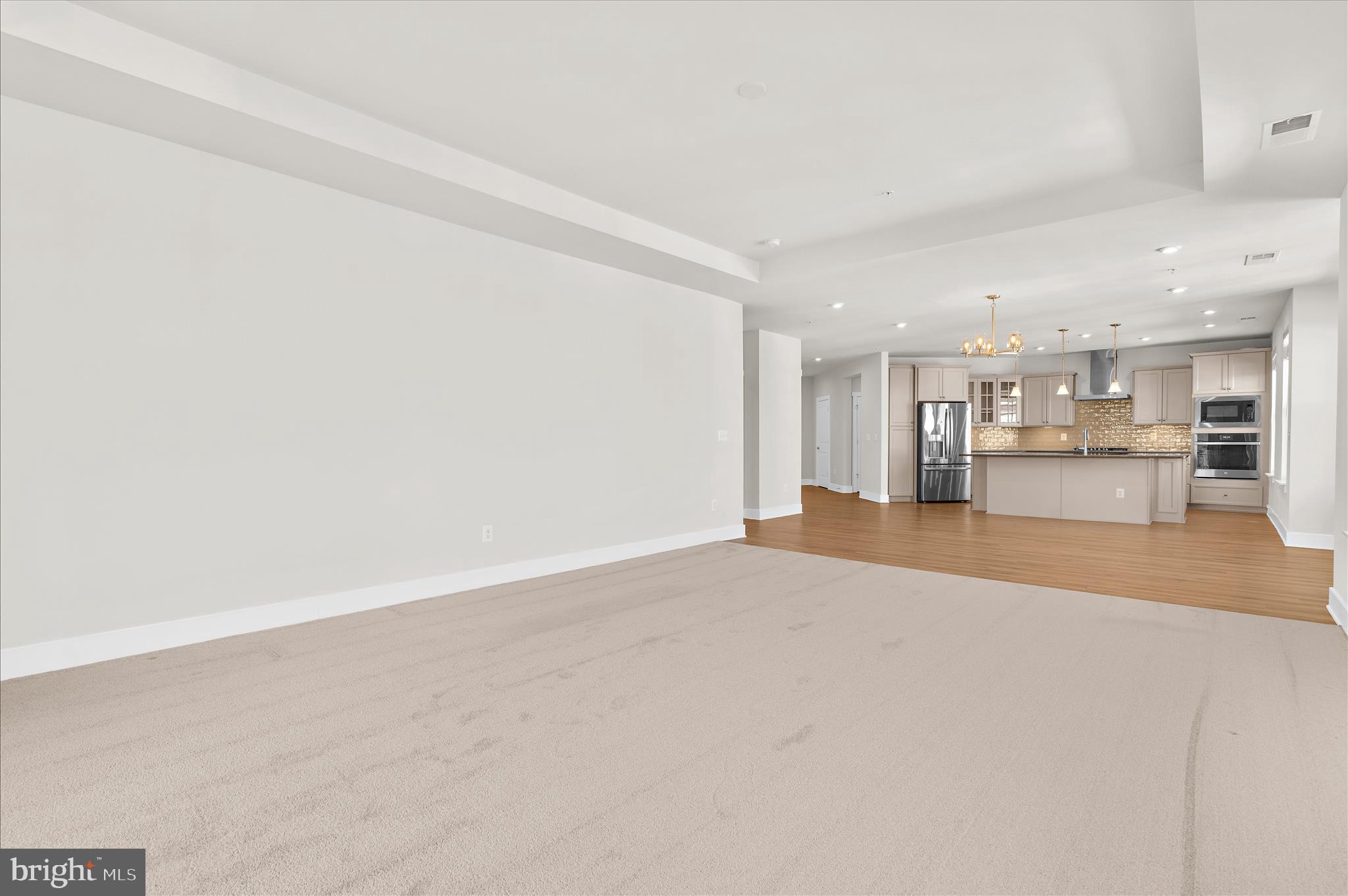 FOUR SEASONS AT KENT ISLAND - Residential