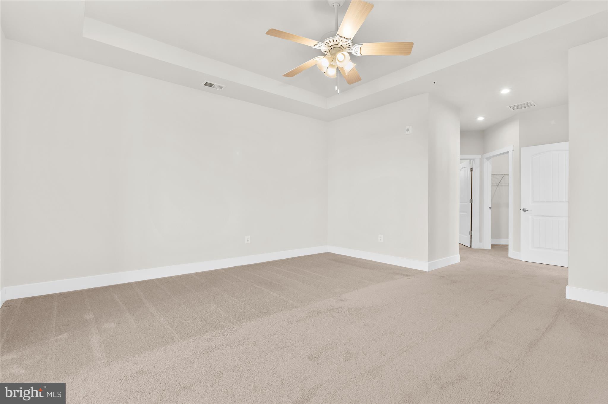 FOUR SEASONS AT KENT ISLAND - Residential