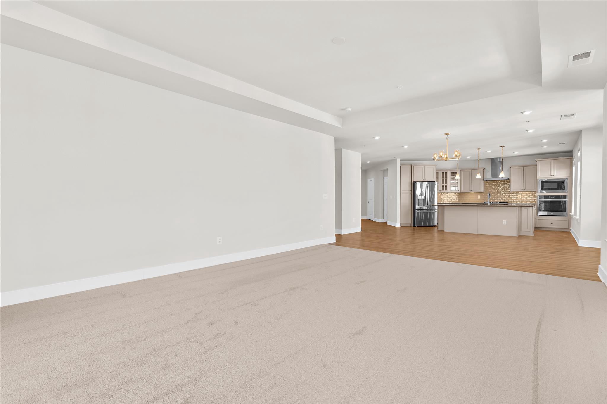 FOUR SEASONS AT KENT ISLAND - Residential