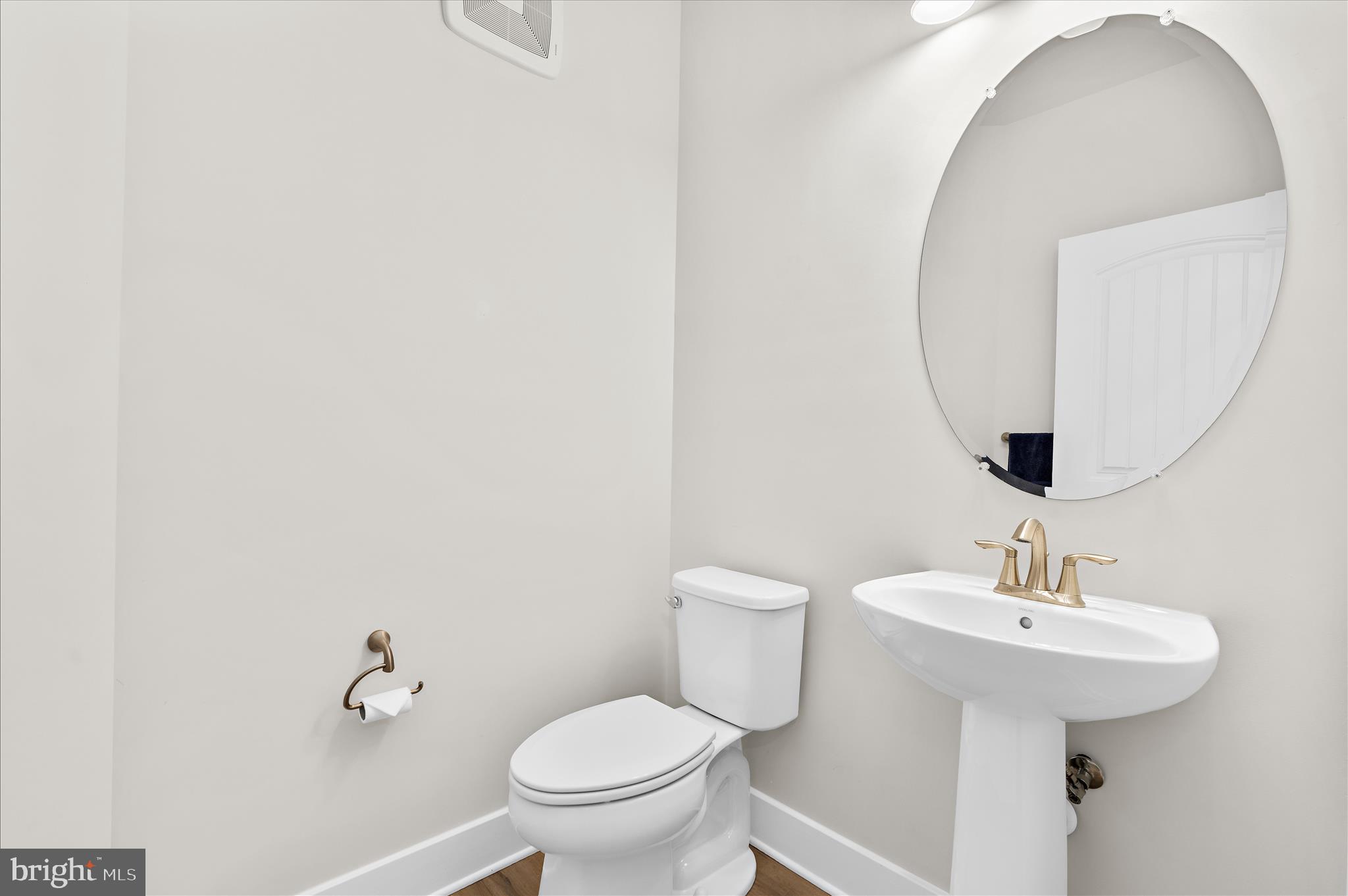 FOUR SEASONS AT KENT ISLAND - Residential