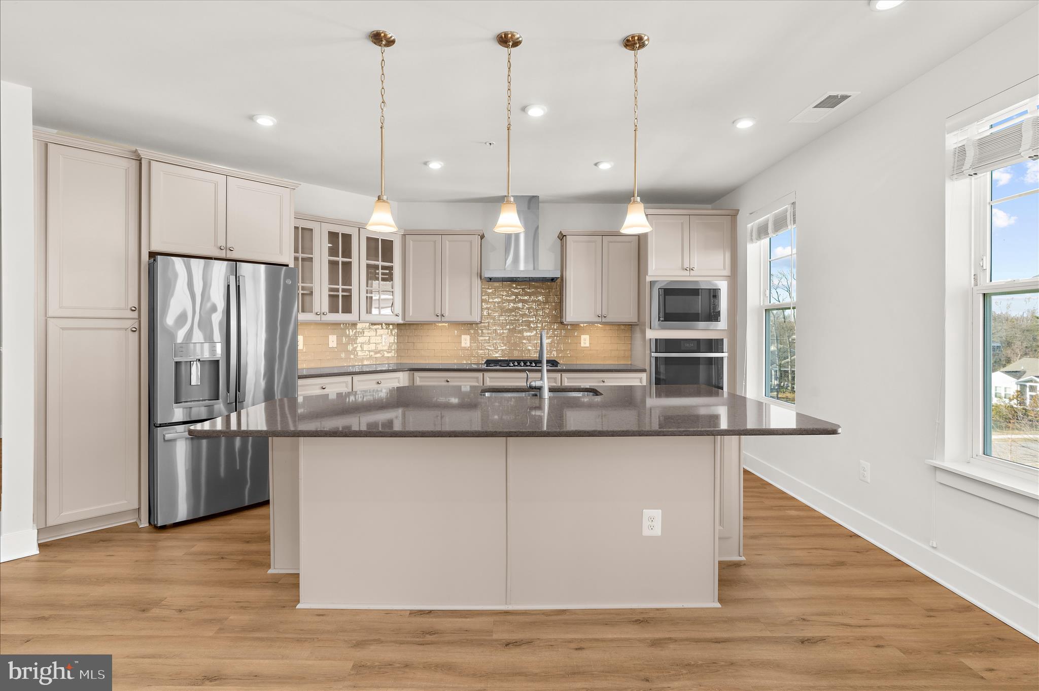 FOUR SEASONS AT KENT ISLAND - Residential