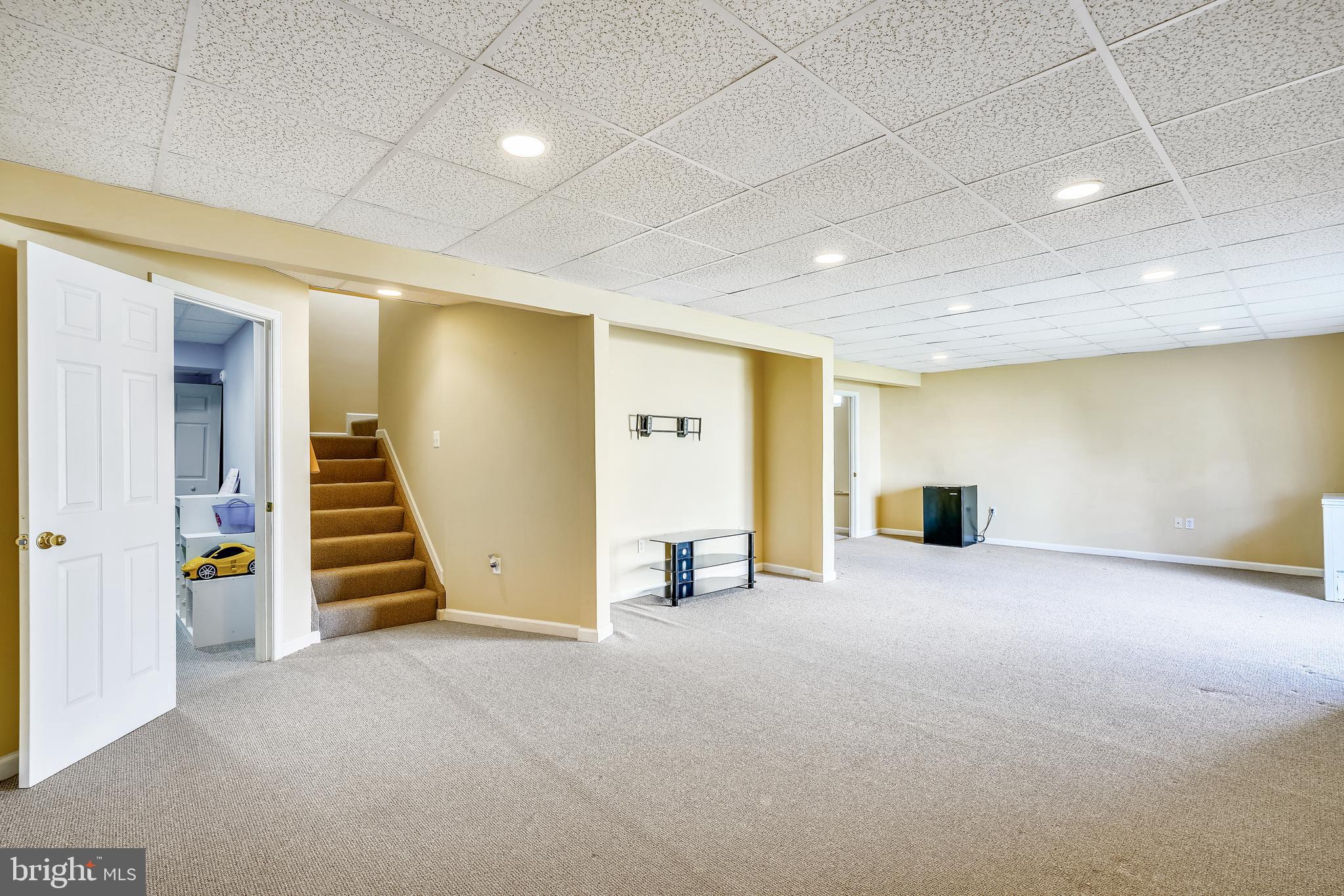 VILLAGES OF WINTERSET - Residential