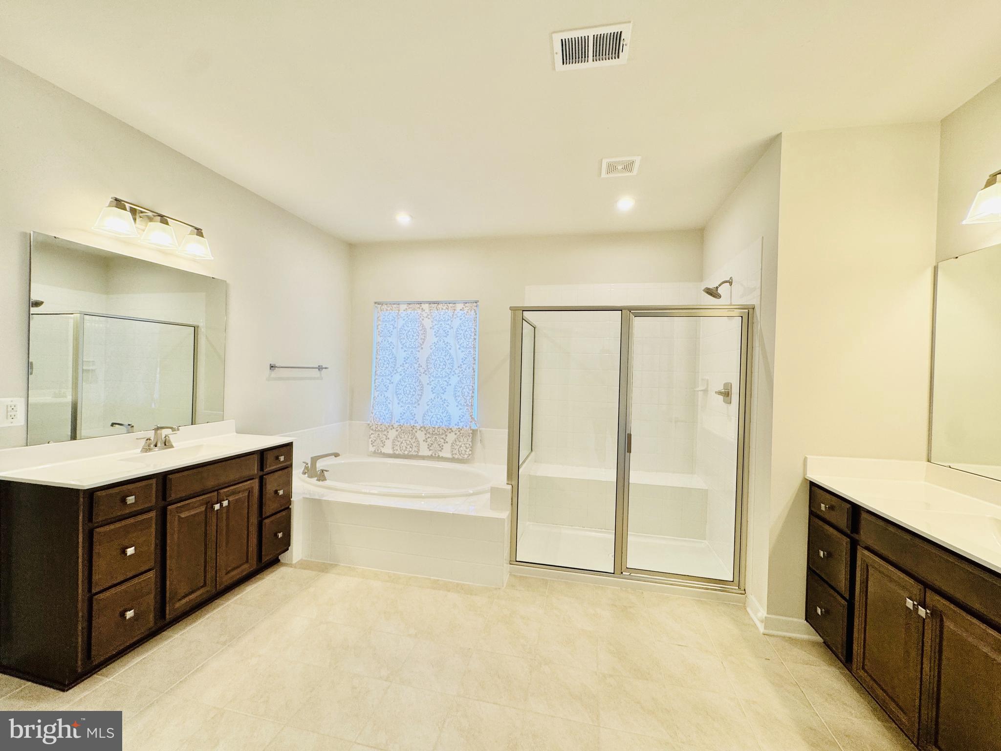 ONVILLE ESTATES - Residential Lease