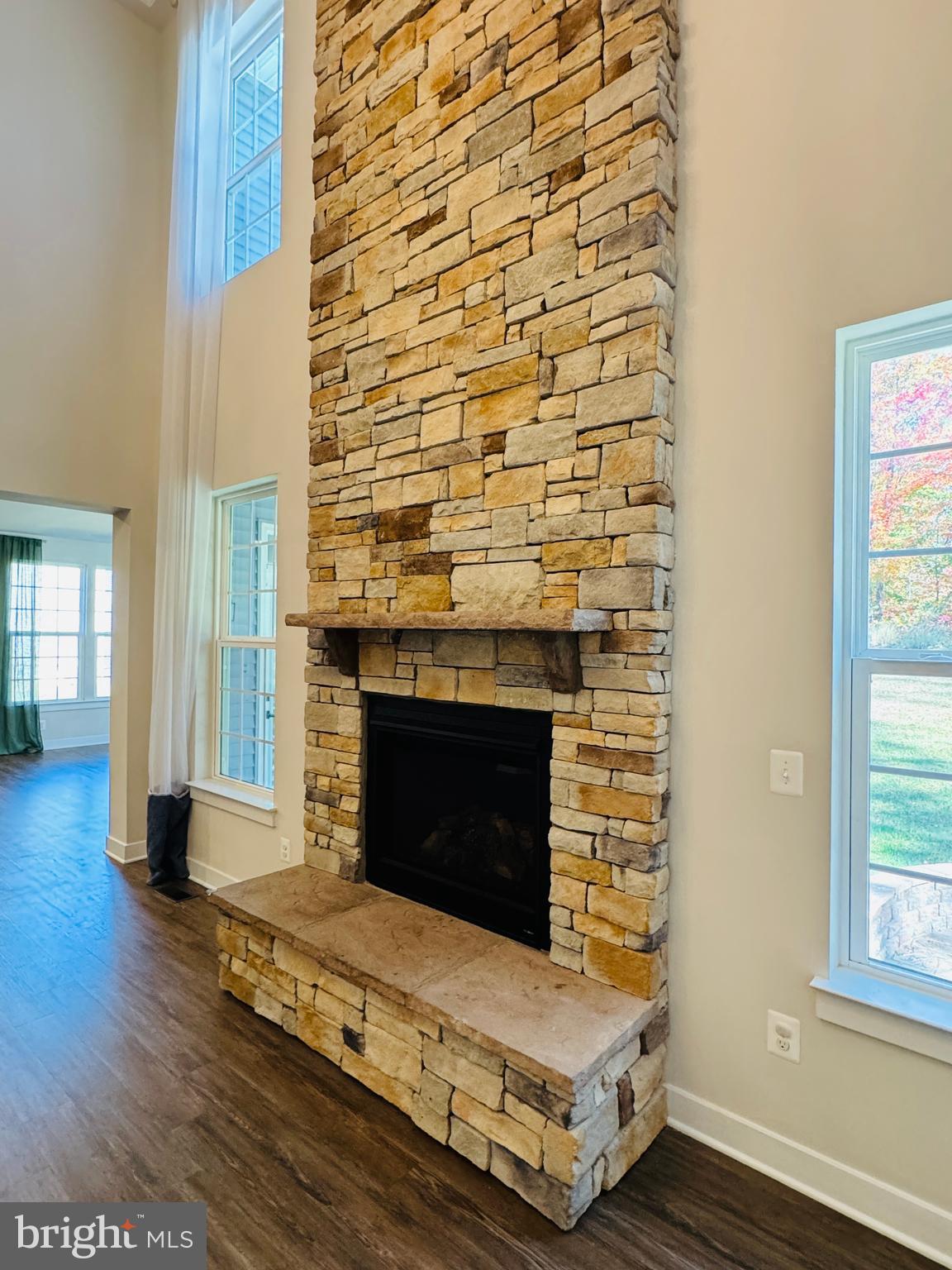 ONVILLE ESTATES - Residential Lease