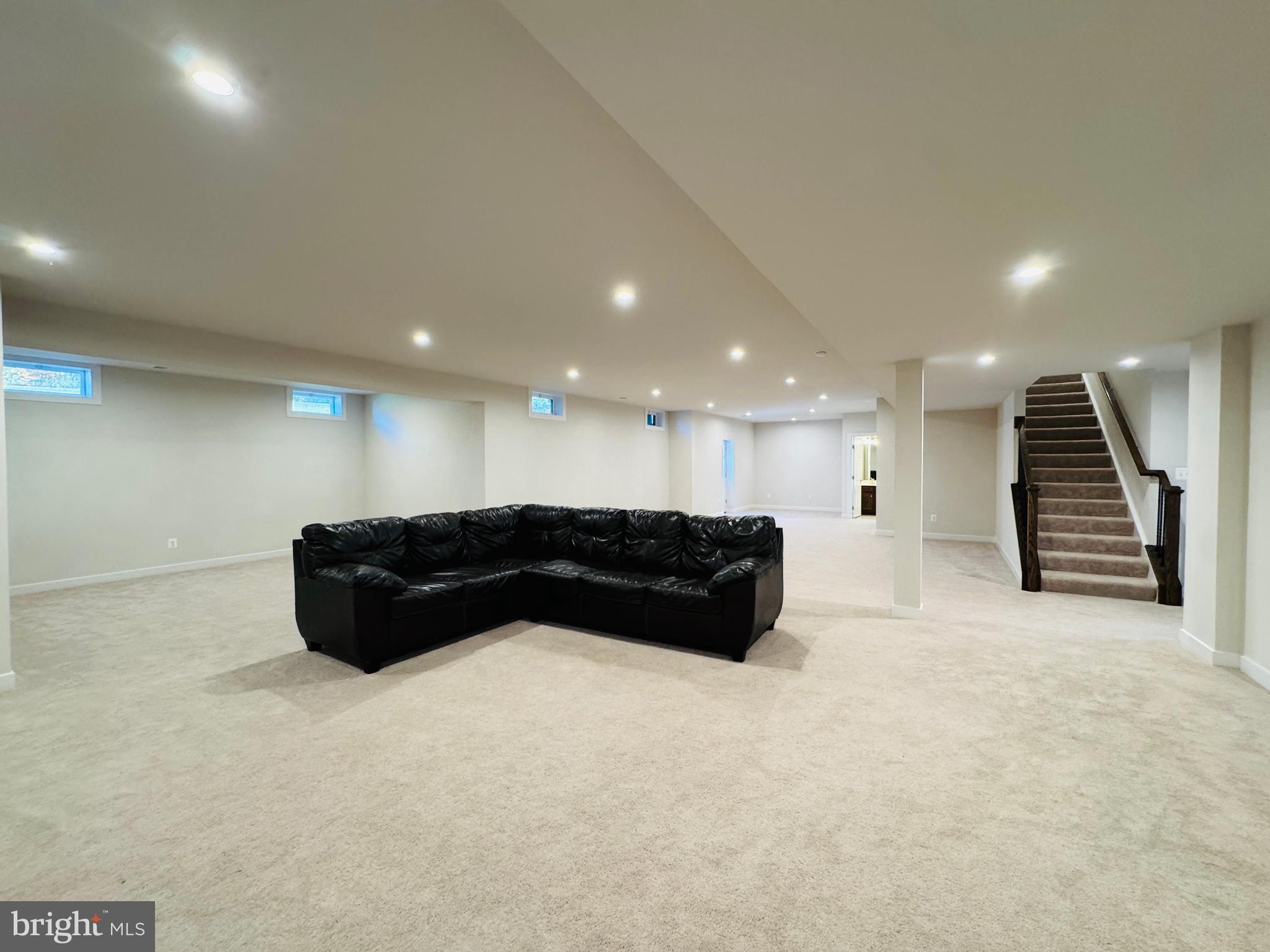 ONVILLE ESTATES - Residential Lease