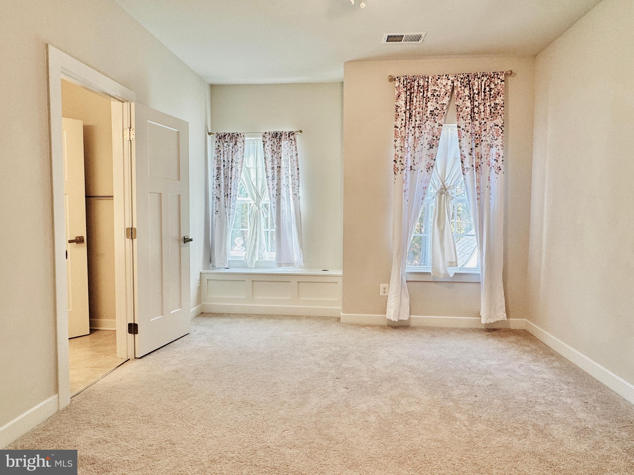 ONVILLE ESTATES - Residential Lease