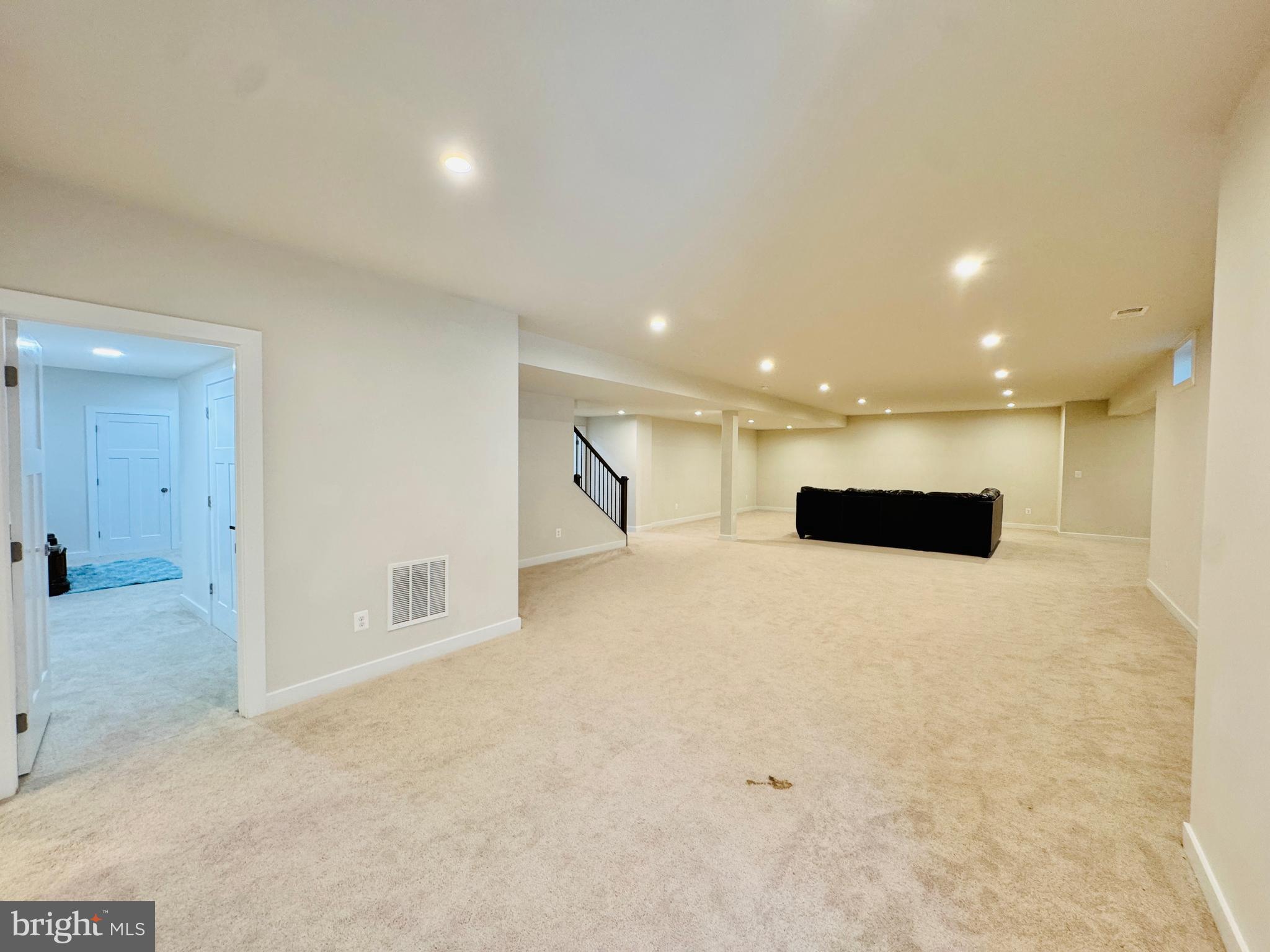 ONVILLE ESTATES - Residential Lease