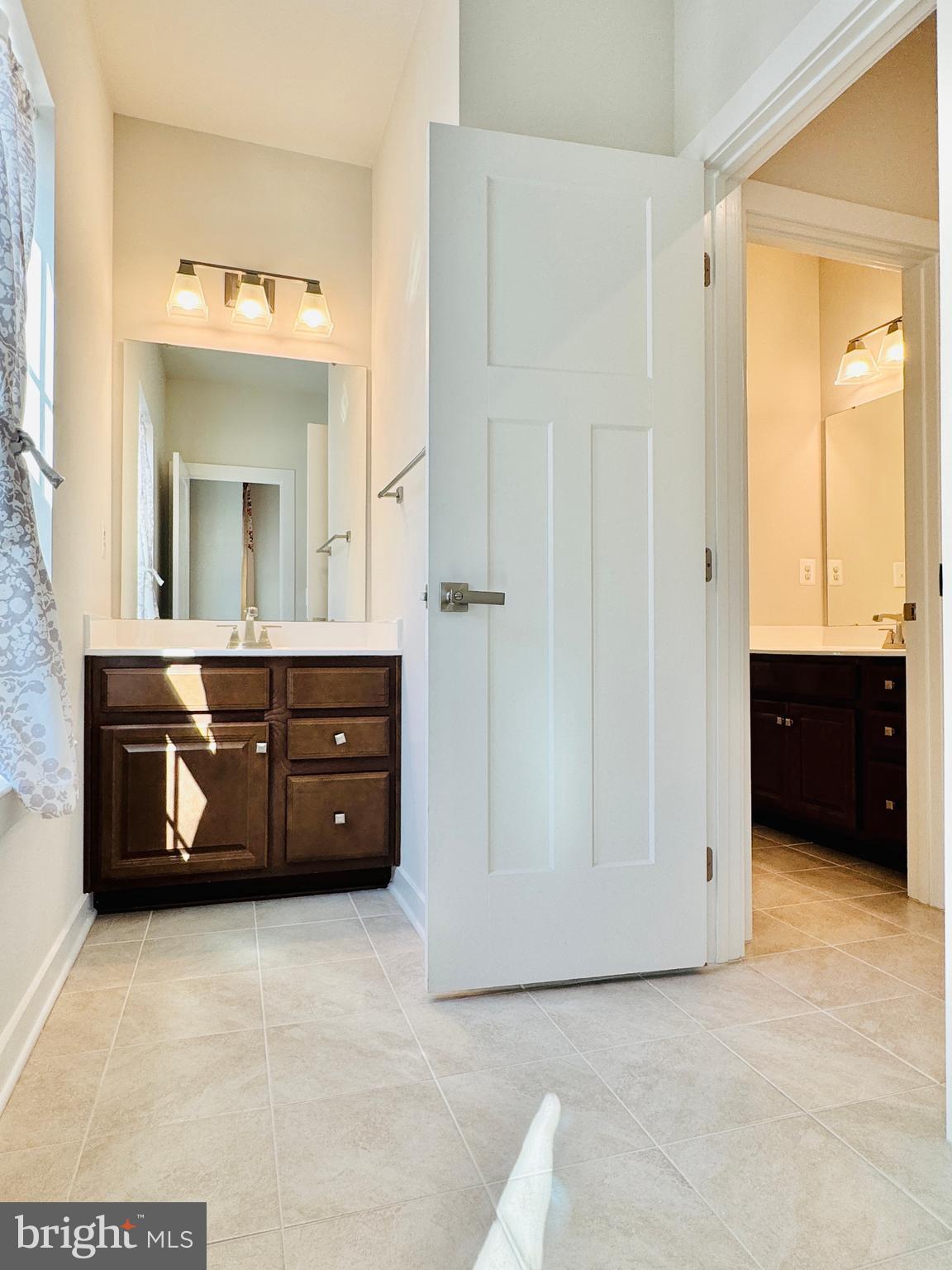 ONVILLE ESTATES - Residential Lease