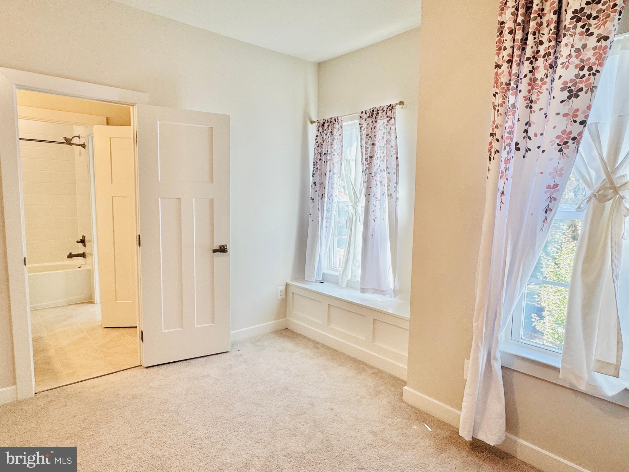 ONVILLE ESTATES - Residential Lease