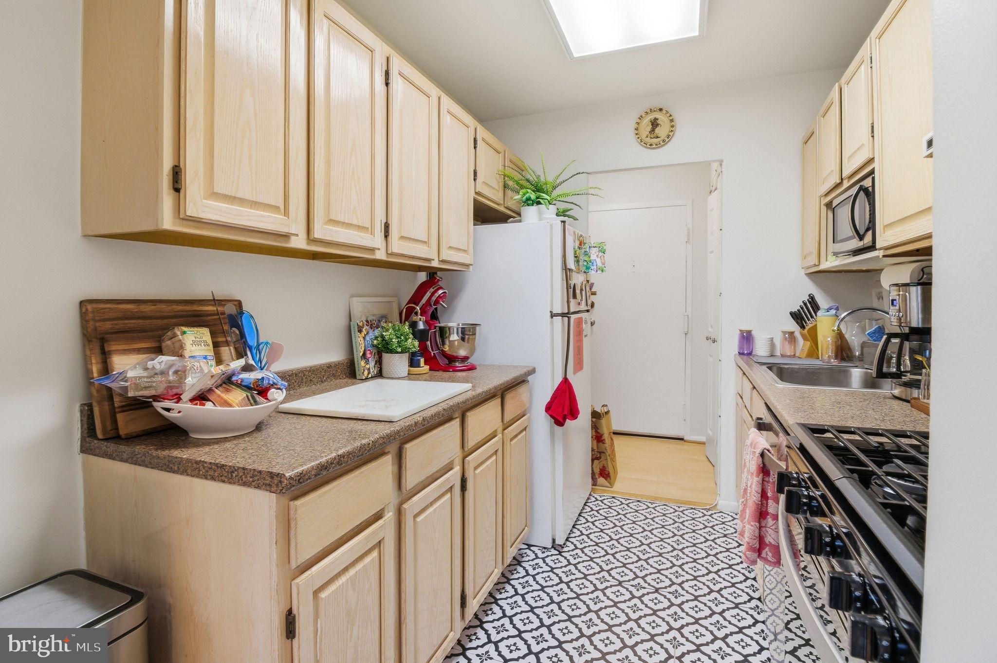 1210 N TAFT STREET N 205