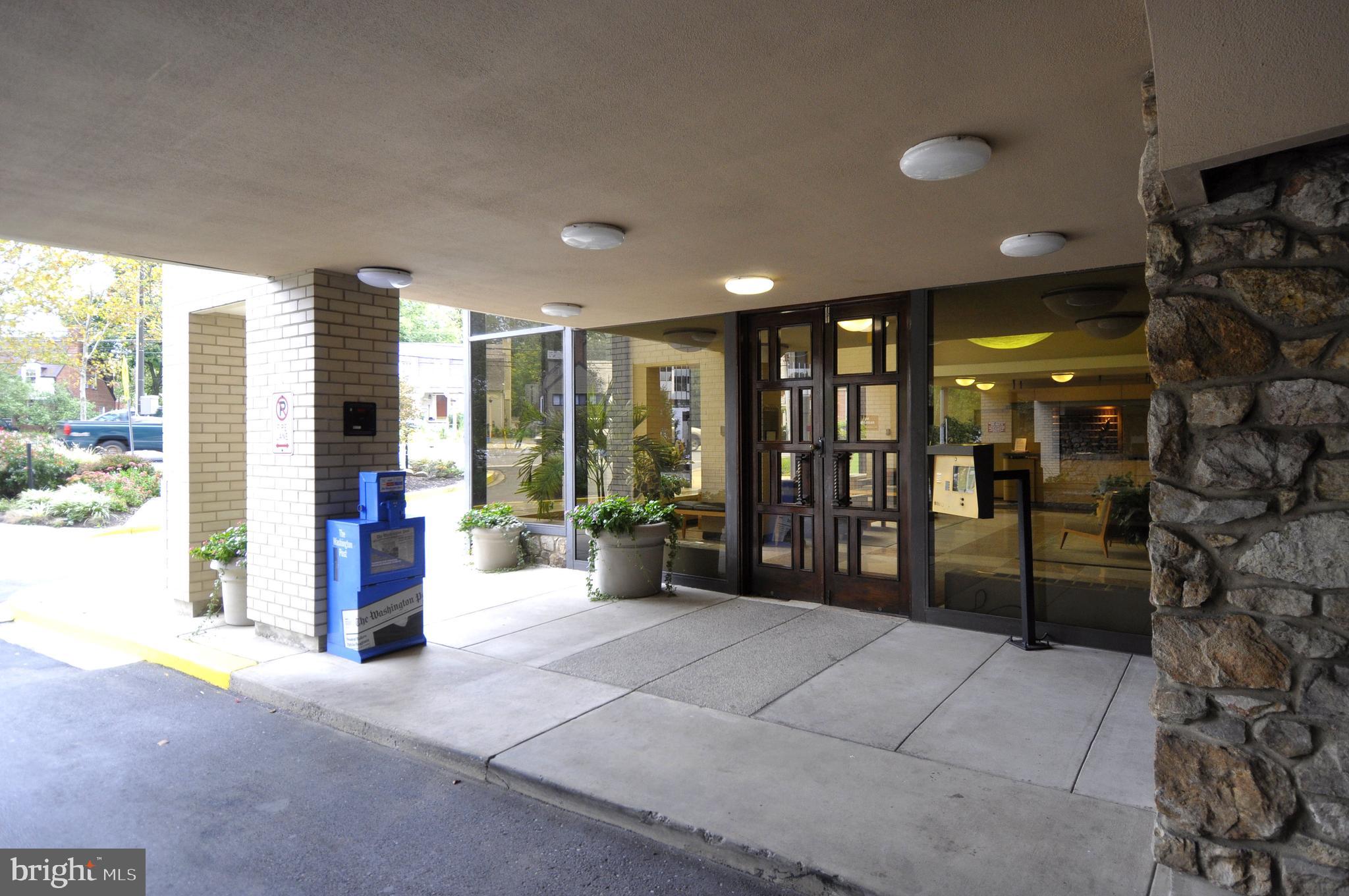 RIVERIA OF CHEVY CHASE - Residential Lease