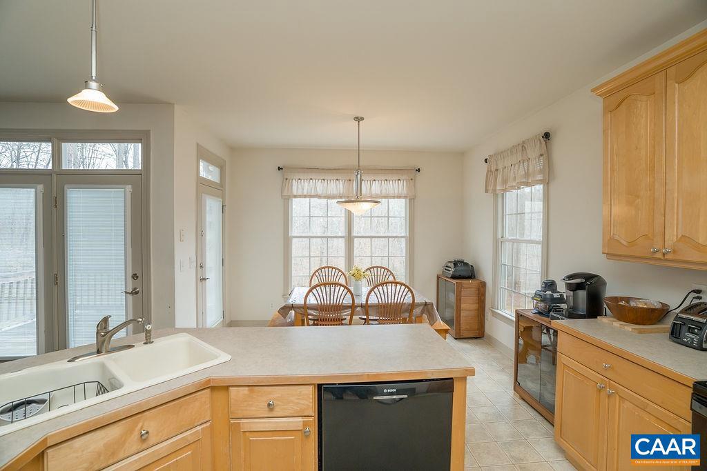 FOX HOLLOW - Residential