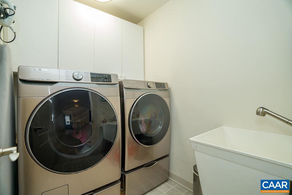 FOX HOLLOW - Residential