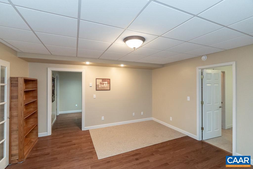 FOX HOLLOW - Residential