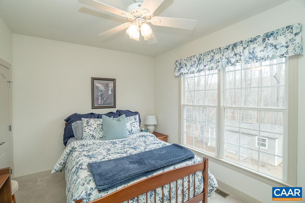 FOX HOLLOW - Residential