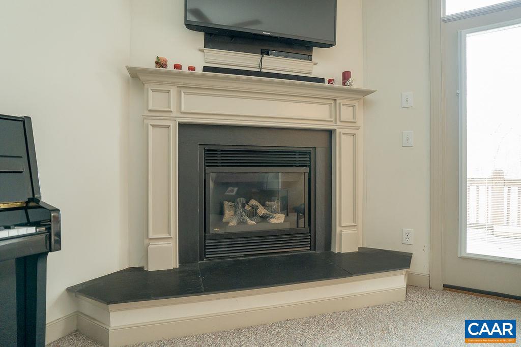 FOX HOLLOW - Residential