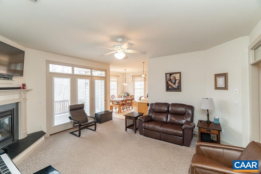 FOX HOLLOW - Residential