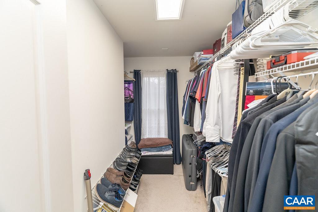 FOX HOLLOW - Residential