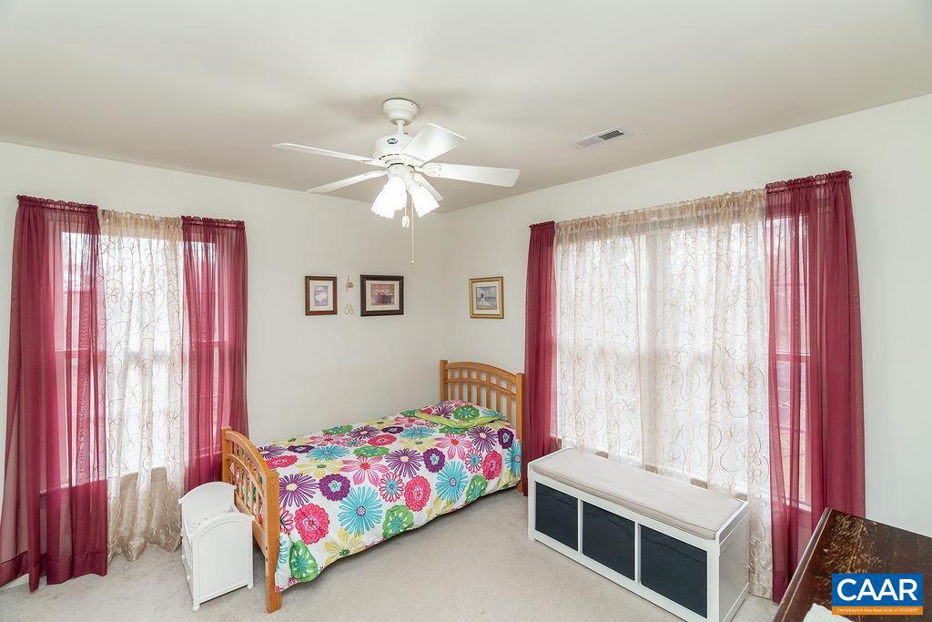 FOX HOLLOW - Residential