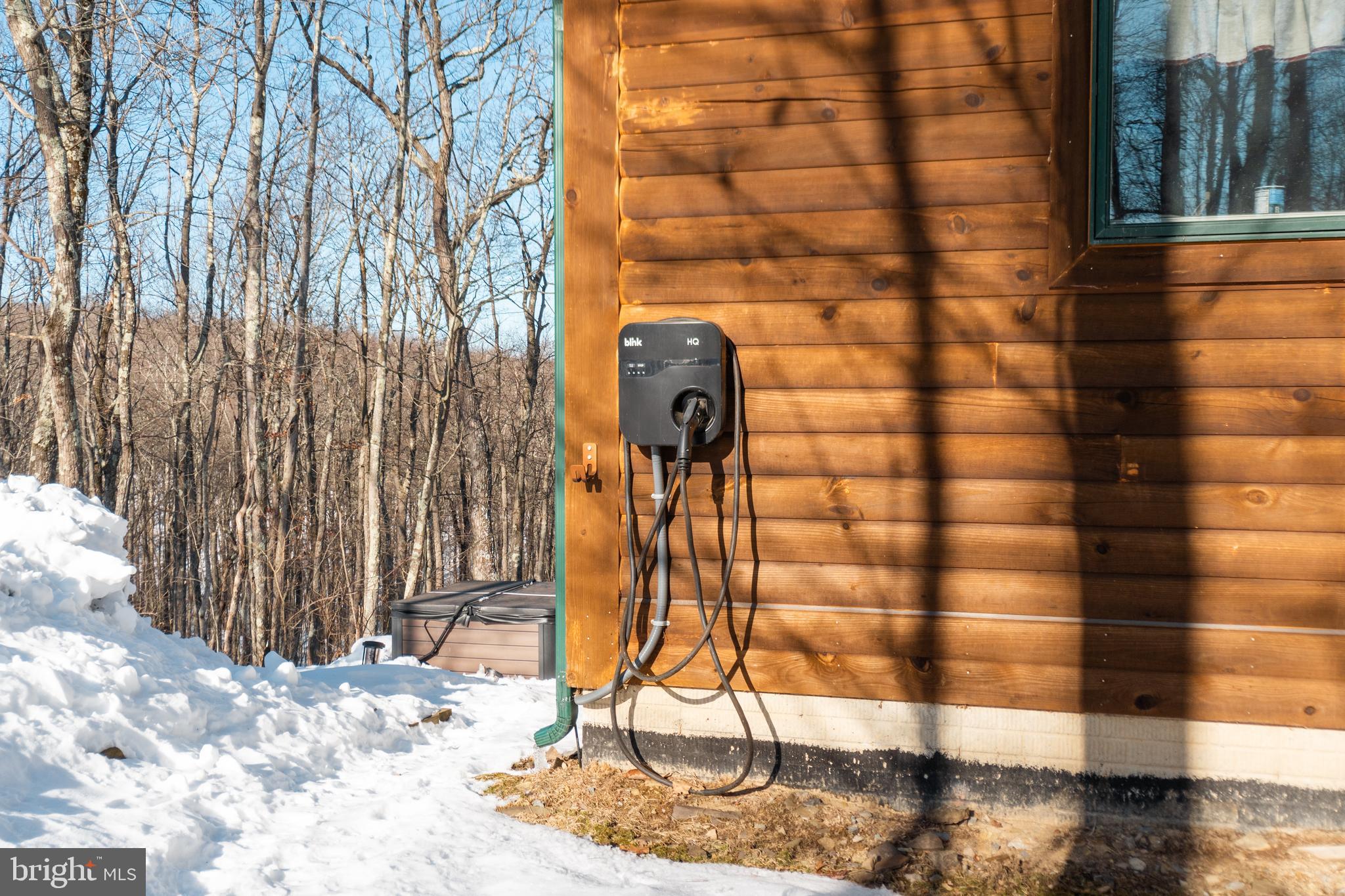 HUNTERS RIDGE ESTATES - Residential