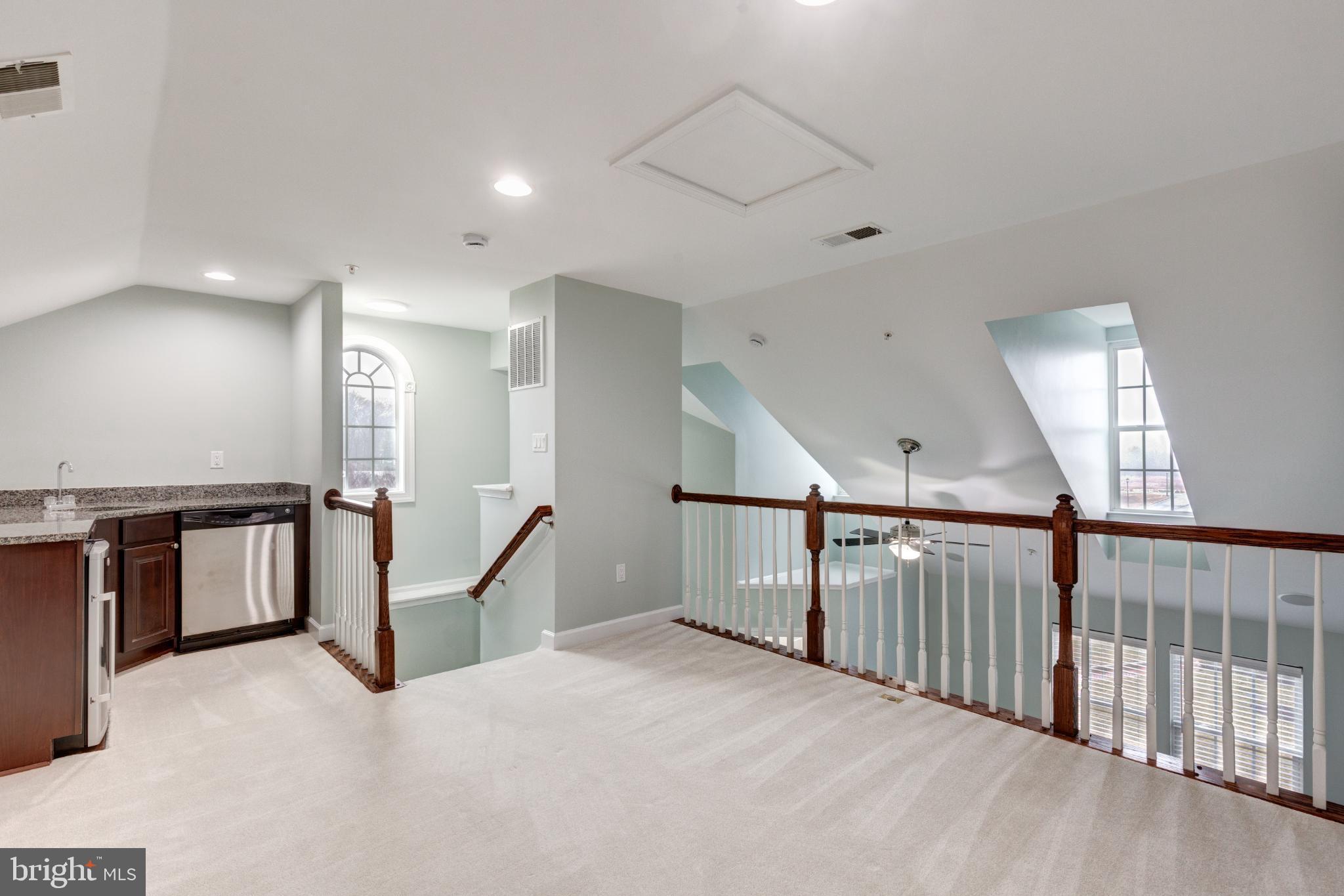 RESIDENCES AT BUCKINGHAM - Residential