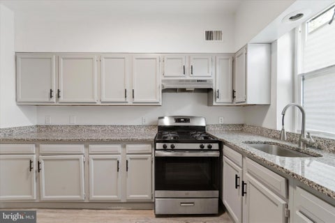 Townhouse For Sale - 4940 W Stiles Street<br/> PHILADELPHIA, PA 19131