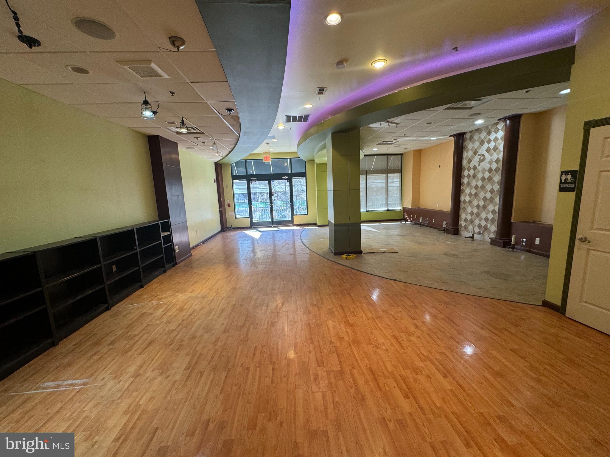 2001 HAMILTON STREET B106