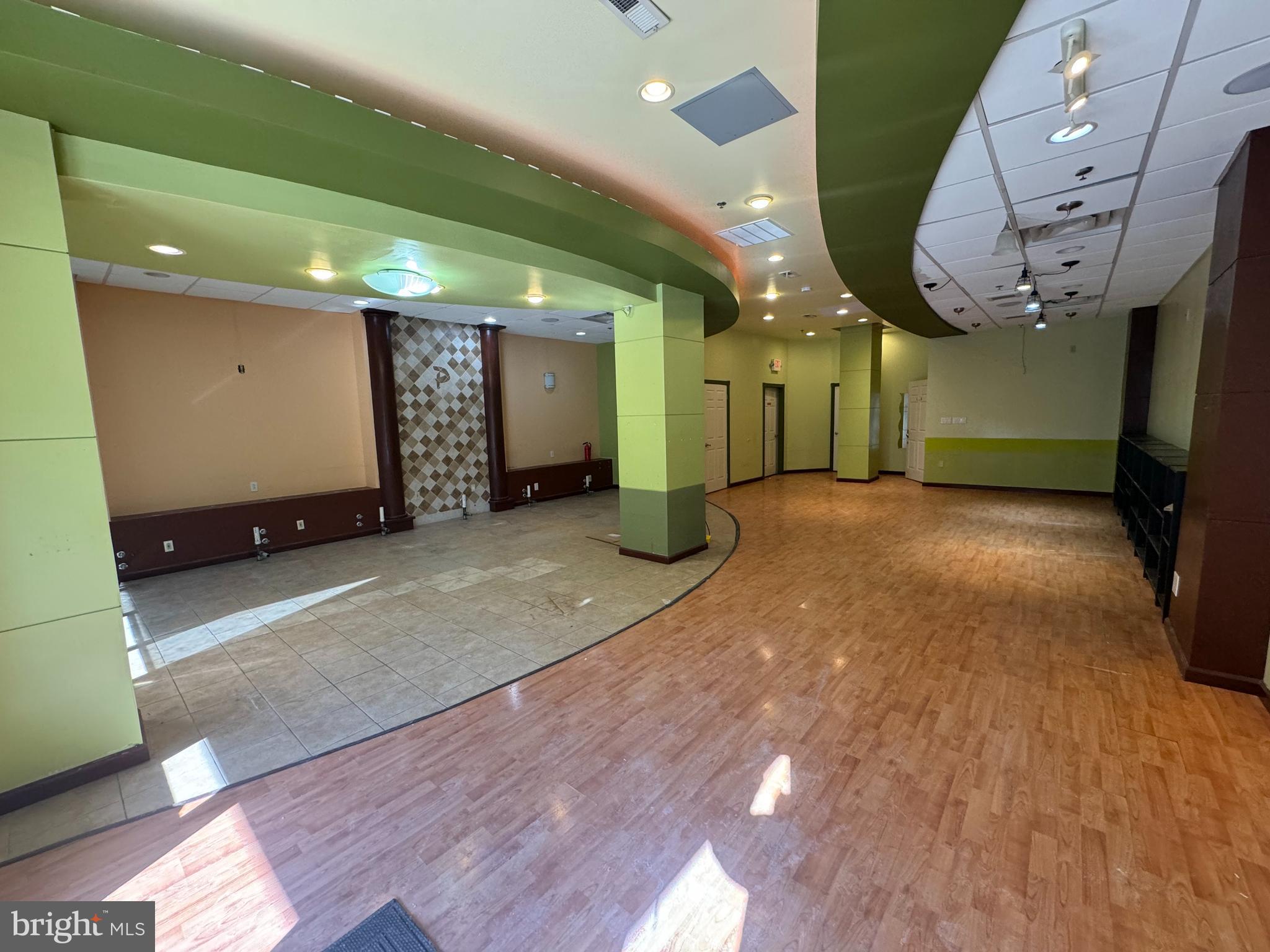 2001 HAMILTON STREET B106