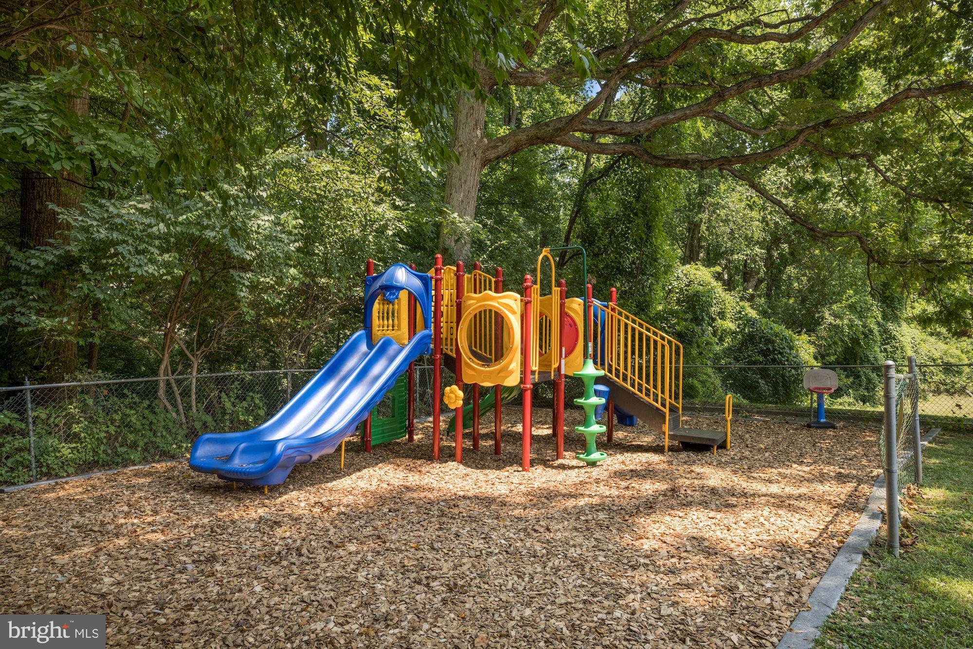 PARKSIDE CONDOMINIUMS - Residential