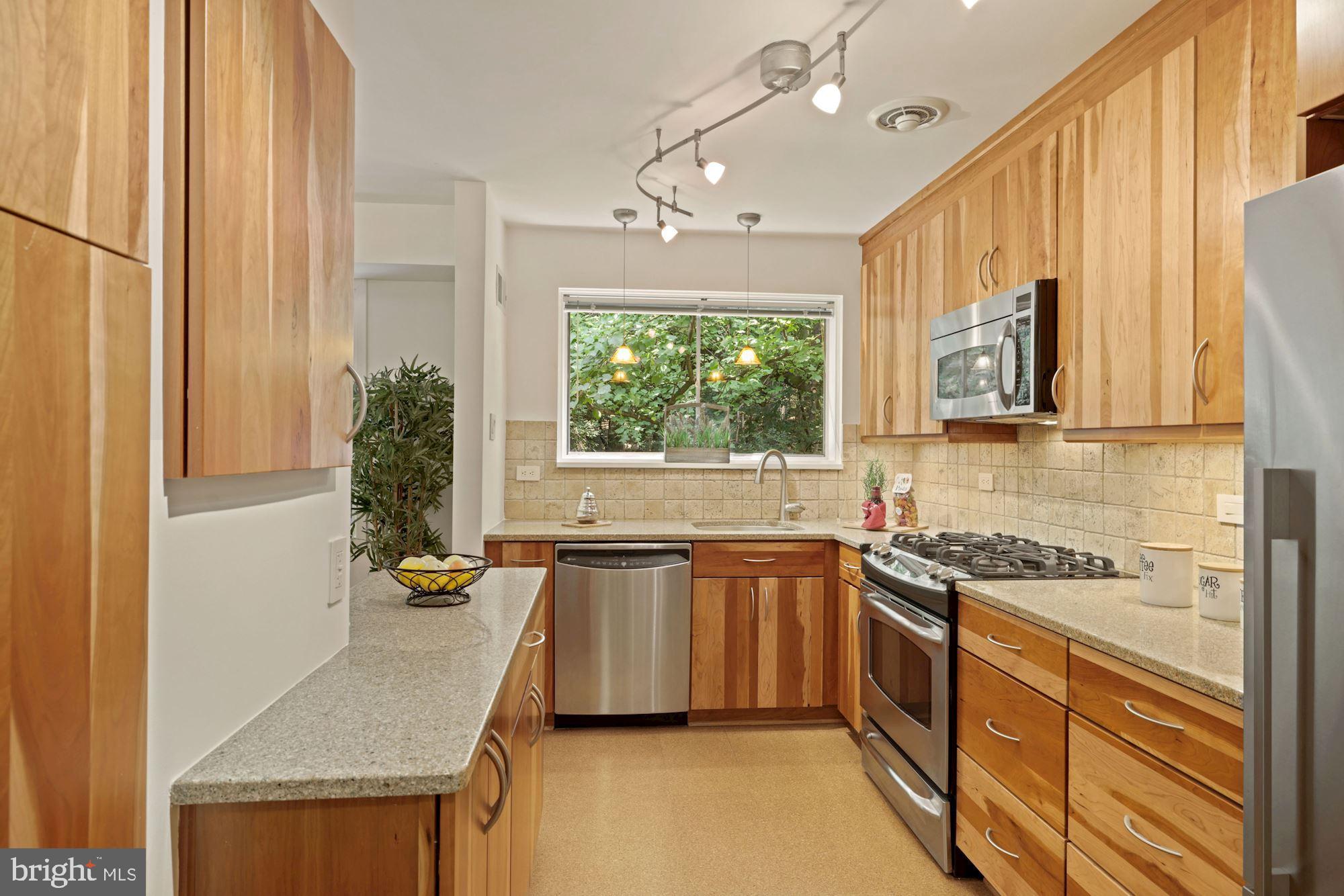 PARKSIDE CONDOMINIUMS - Residential