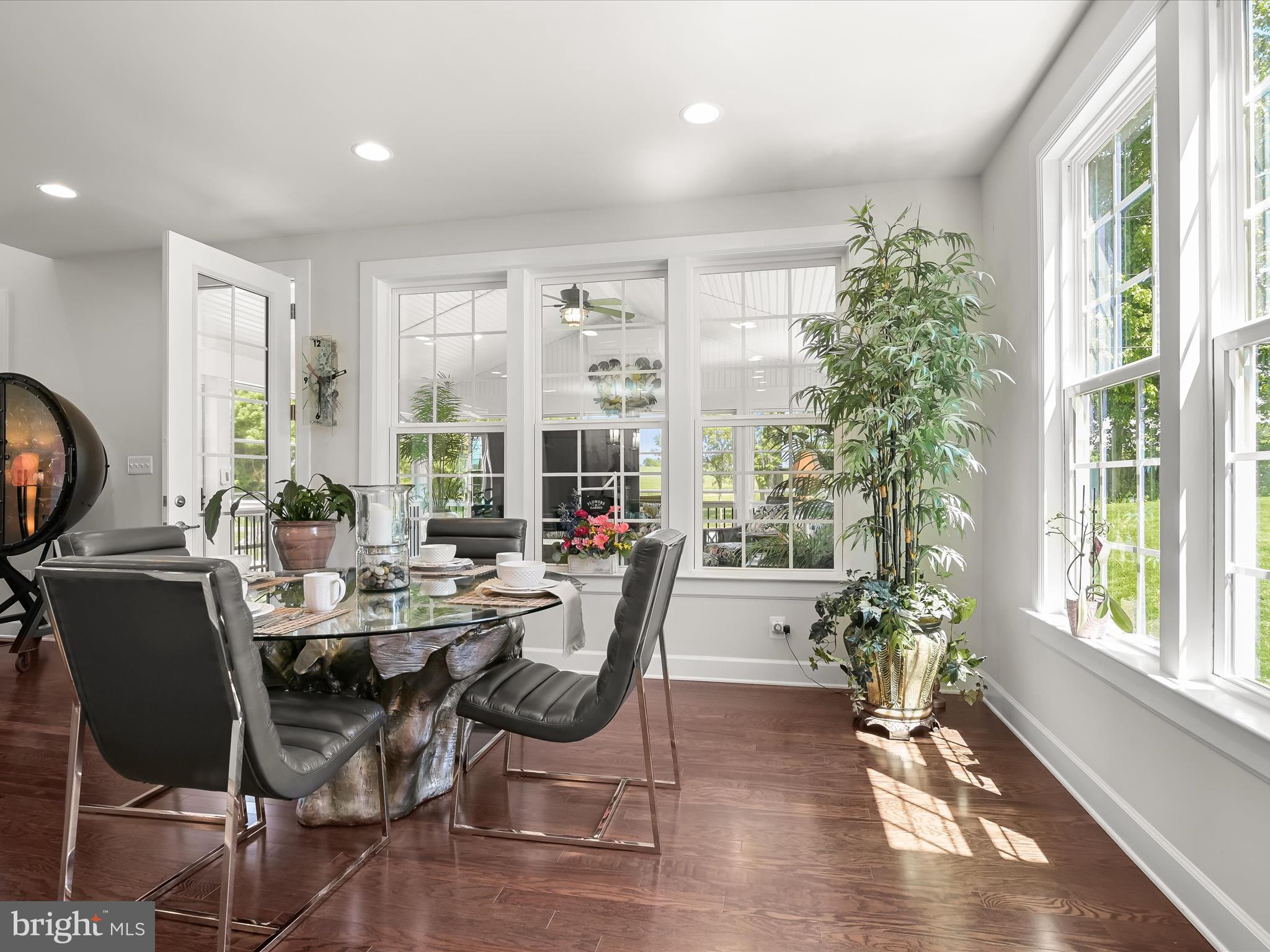 FAIRLANE FARM - Residential