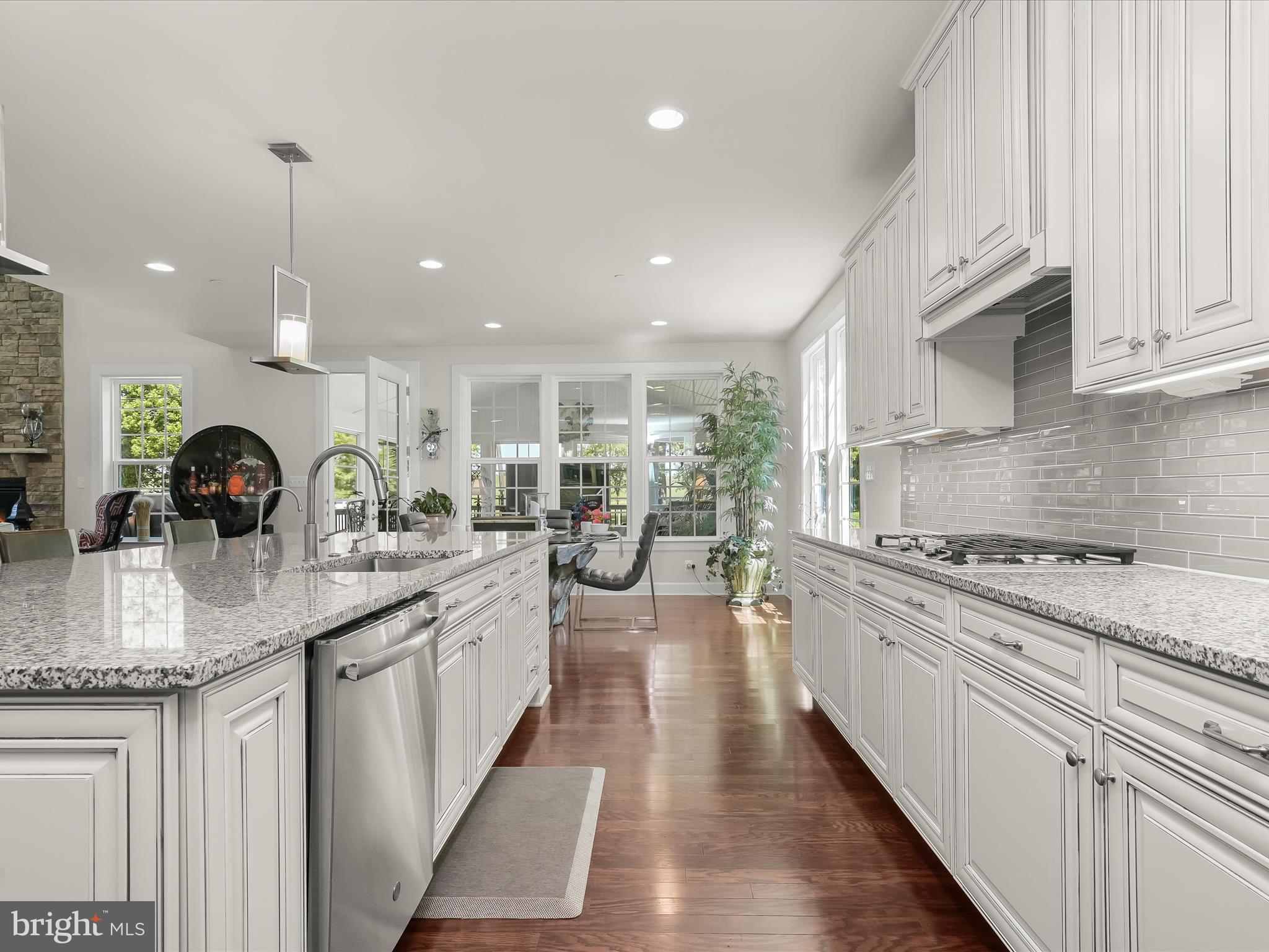 FAIRLANE FARM - Residential