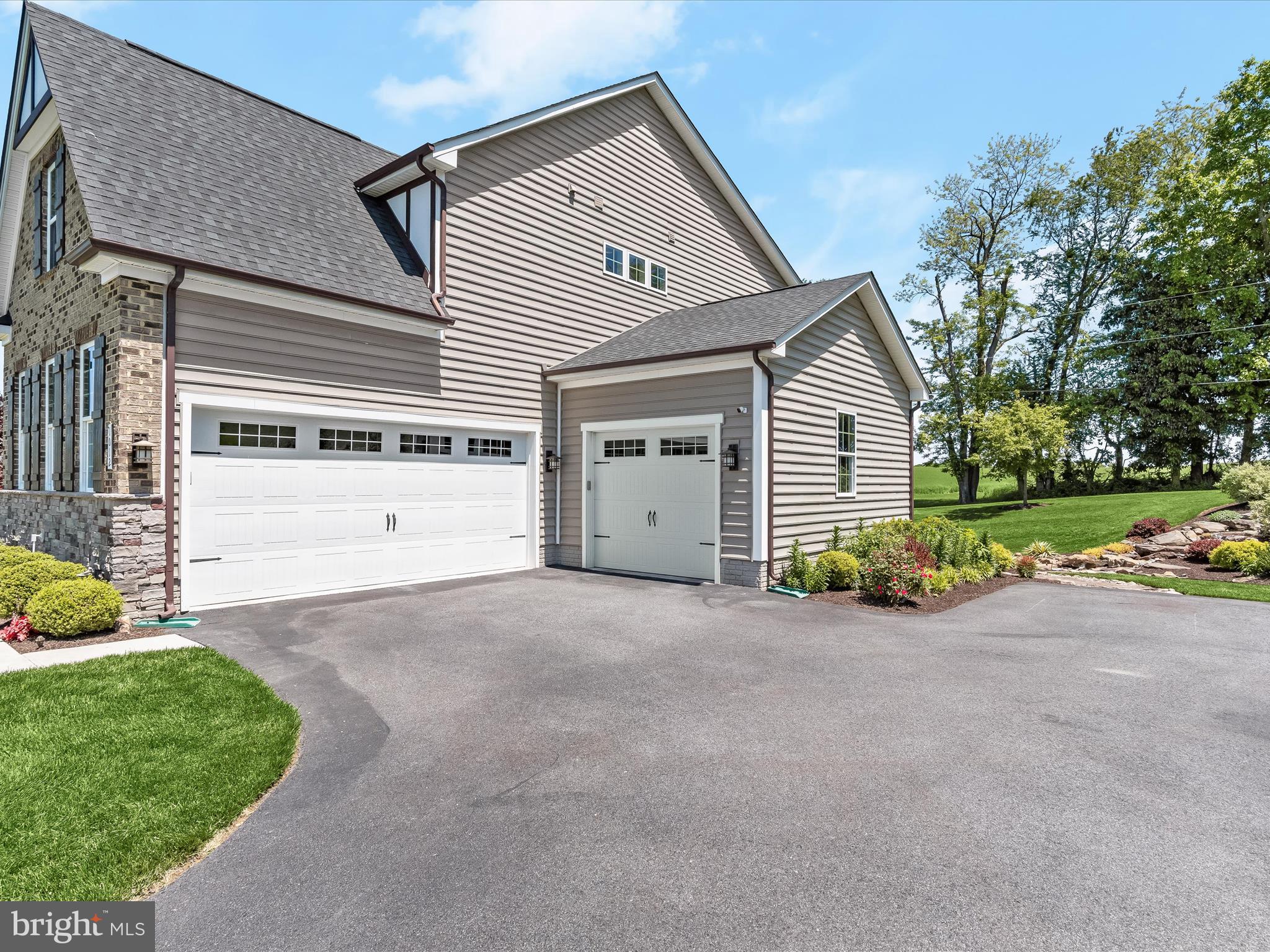 FAIRLANE FARM - Residential