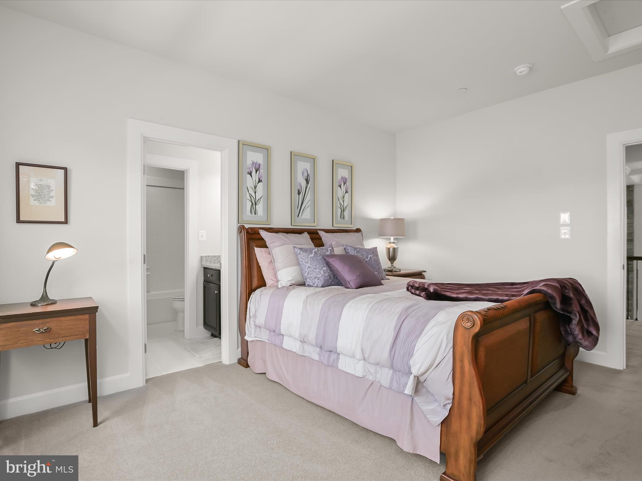 FAIRLANE FARM - Residential