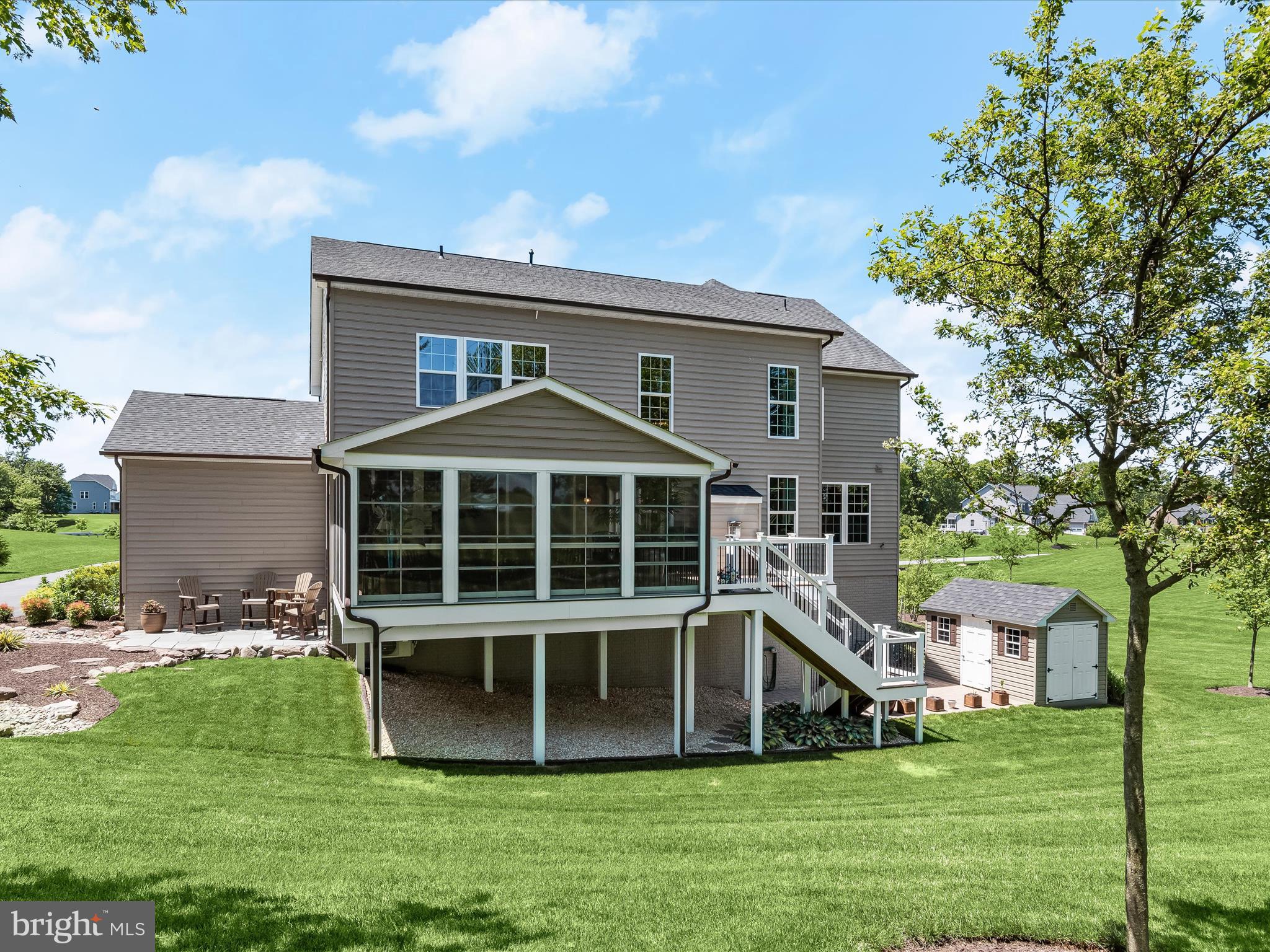 FAIRLANE FARM - Residential