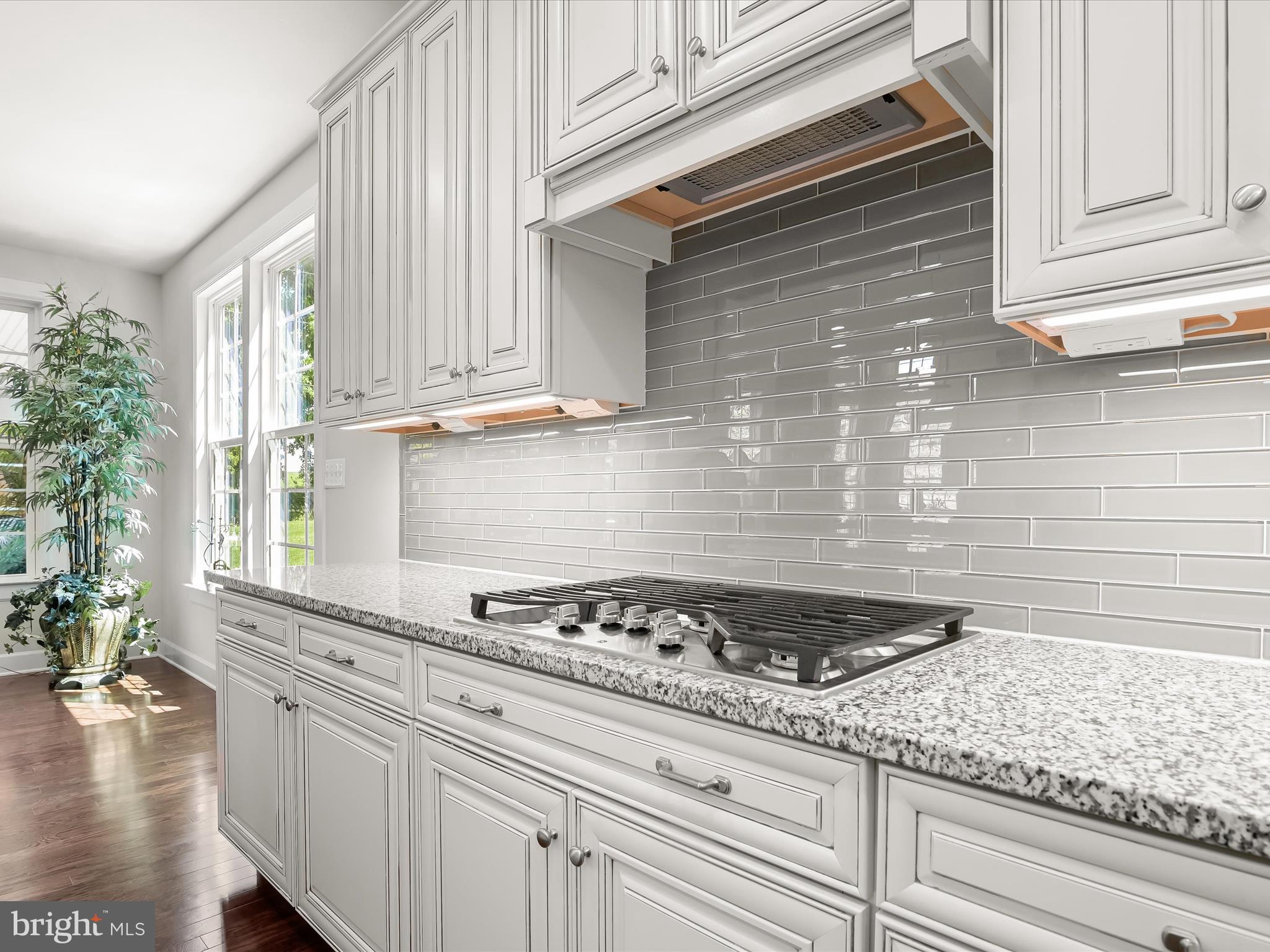 FAIRLANE FARM - Residential