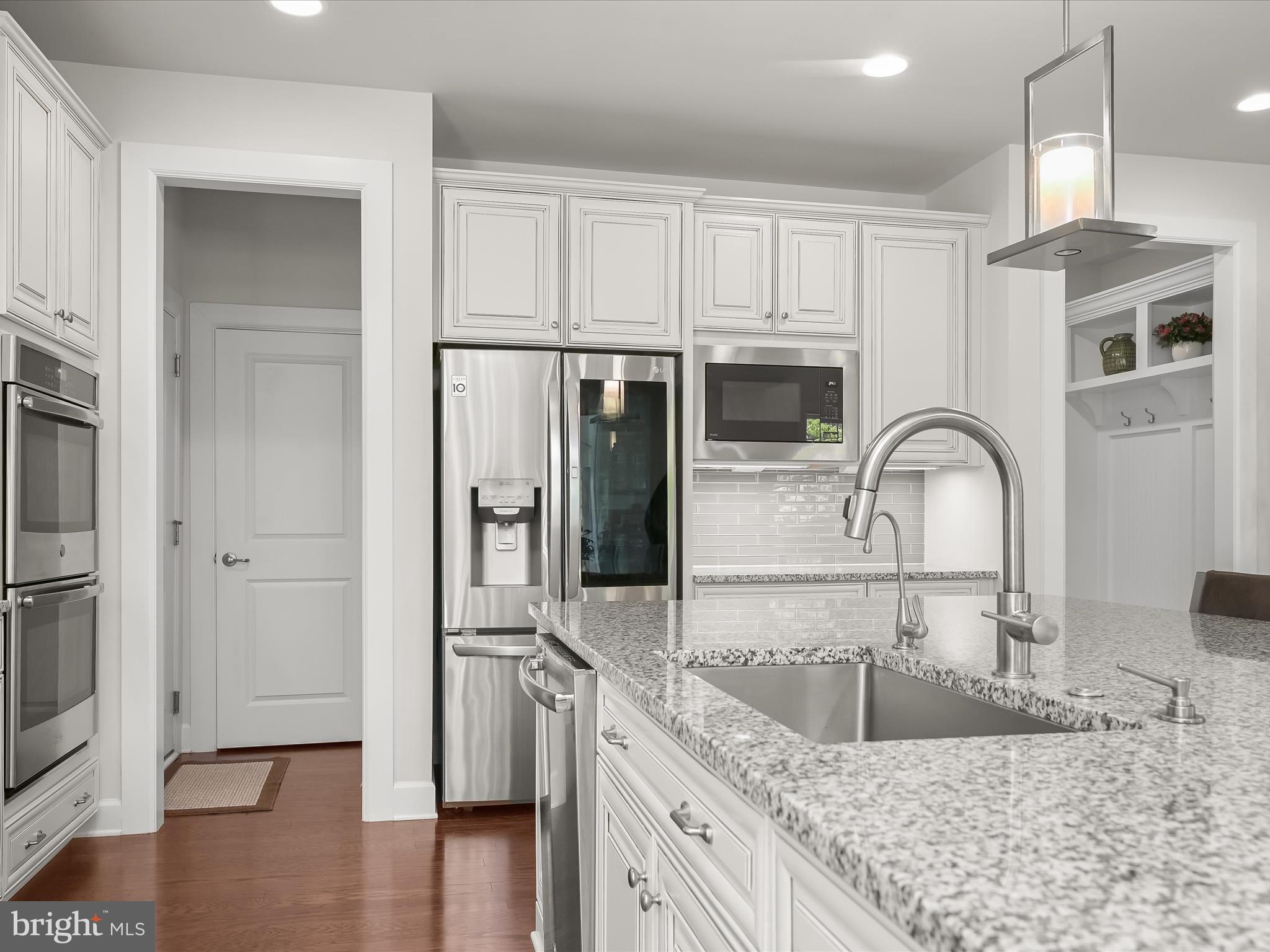 FAIRLANE FARM - Residential