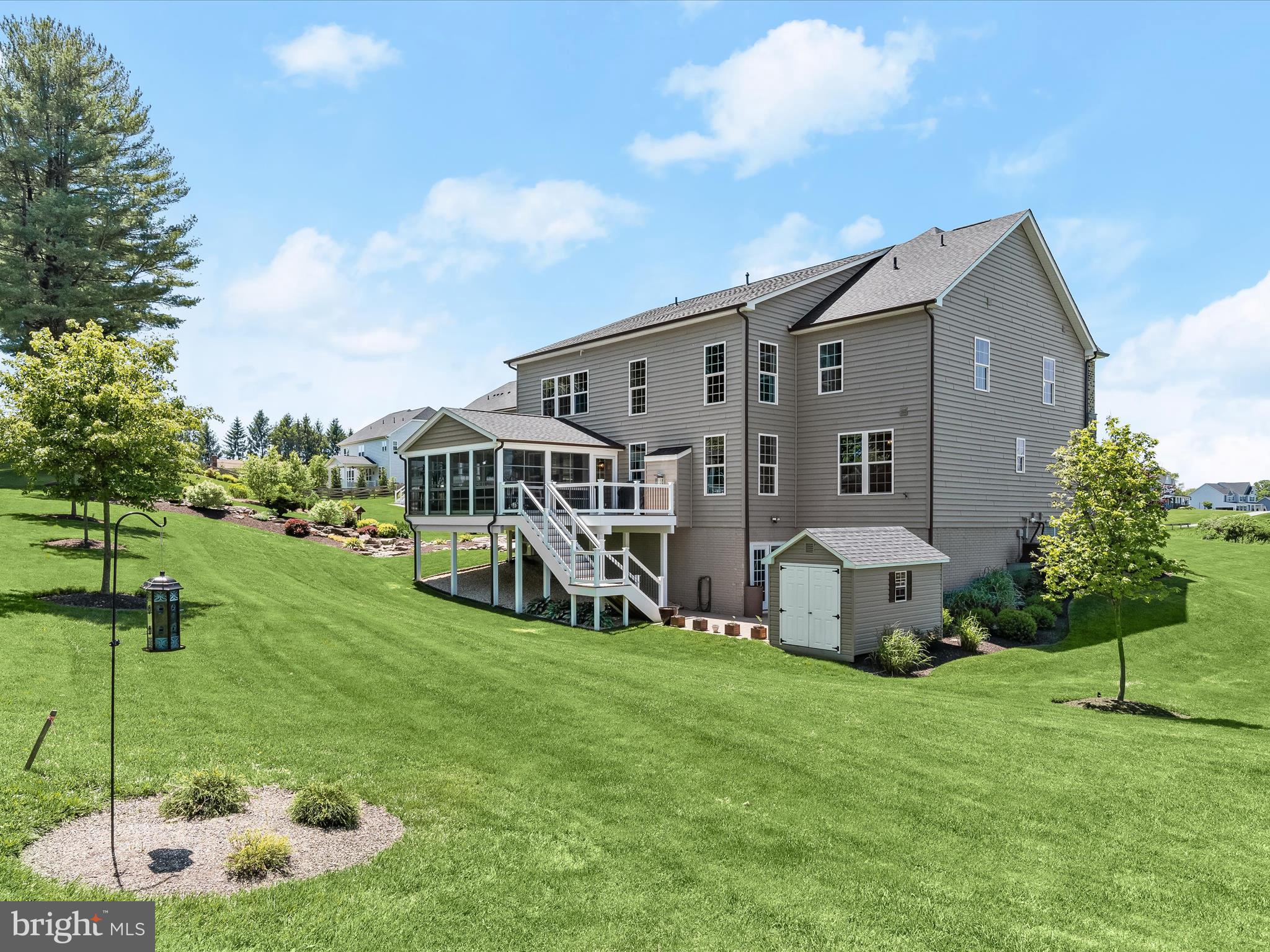 FAIRLANE FARM - Residential