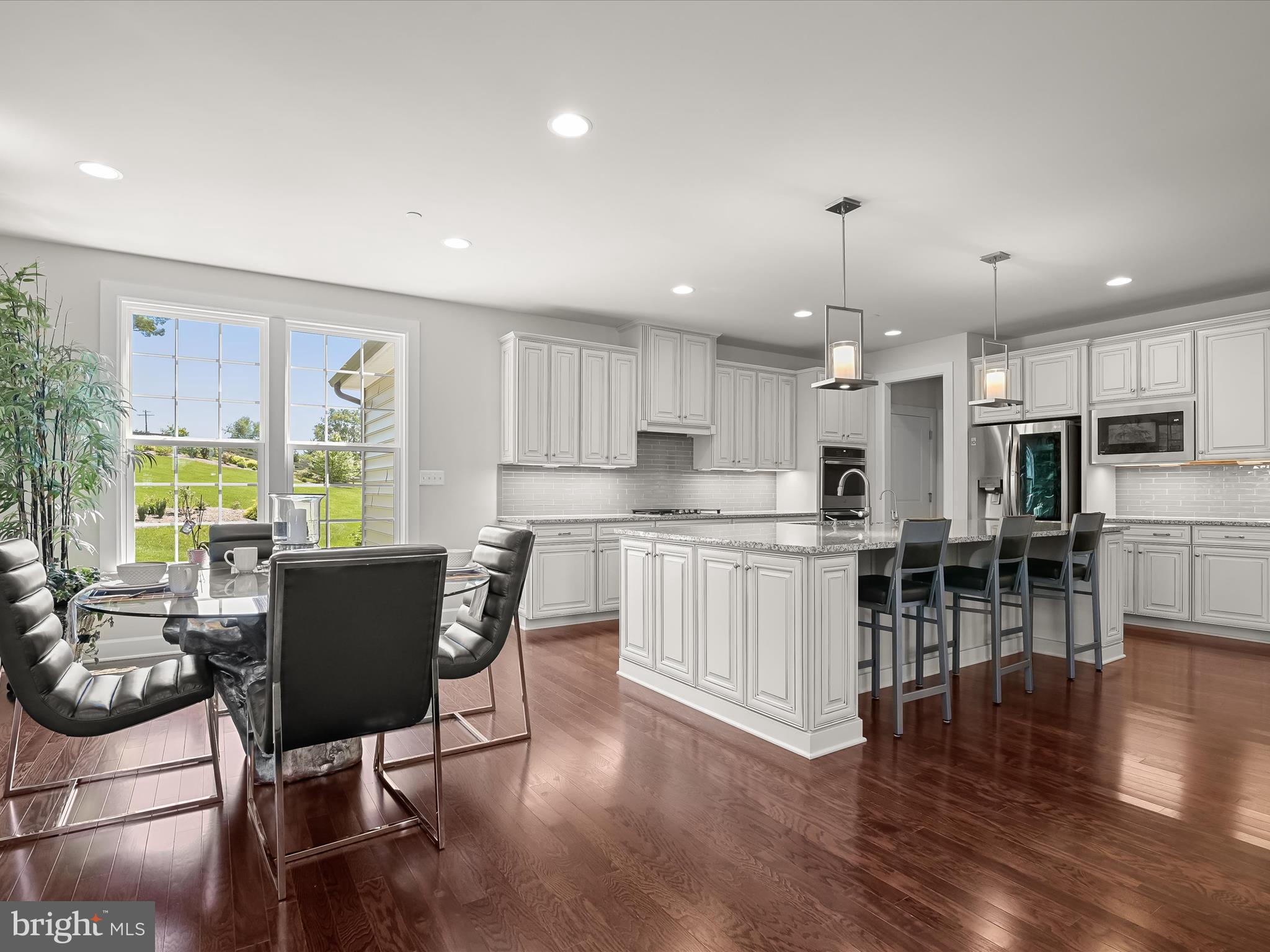 FAIRLANE FARM - Residential