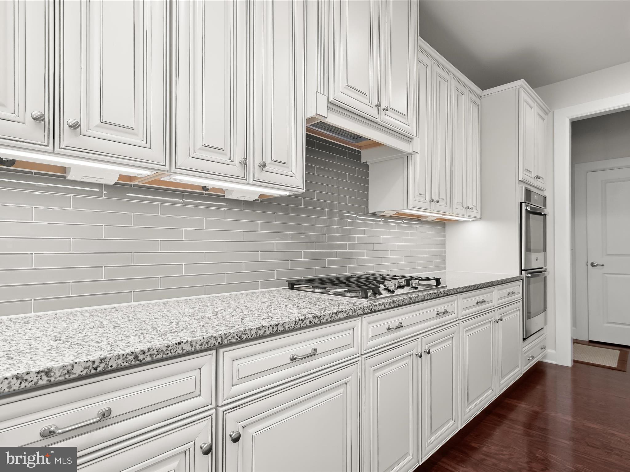 FAIRLANE FARM - Residential