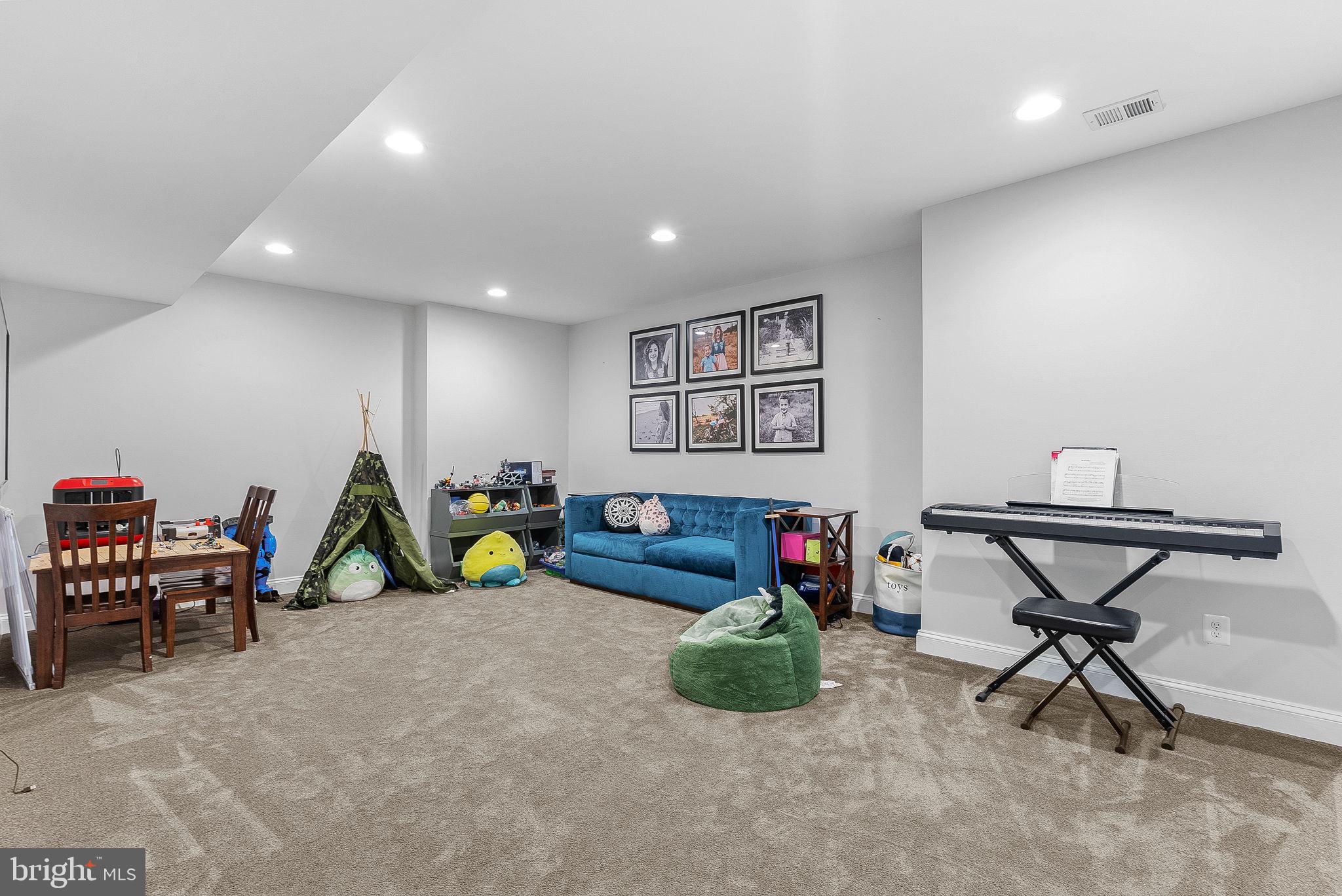 THE GRANT AT WILLOWSFORD - Residential