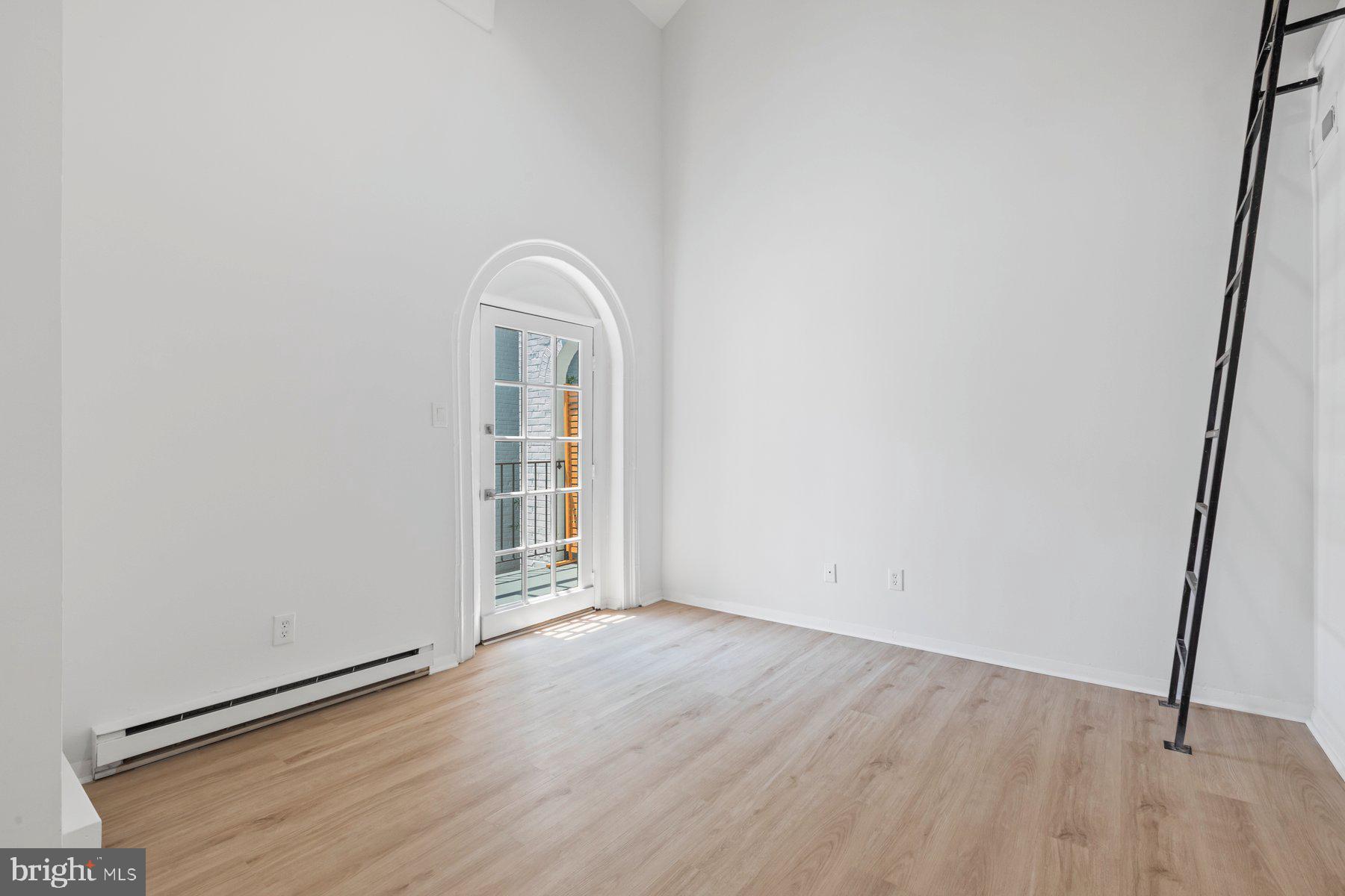 OLD TOWN ALEXANDRIA - Residential Lease