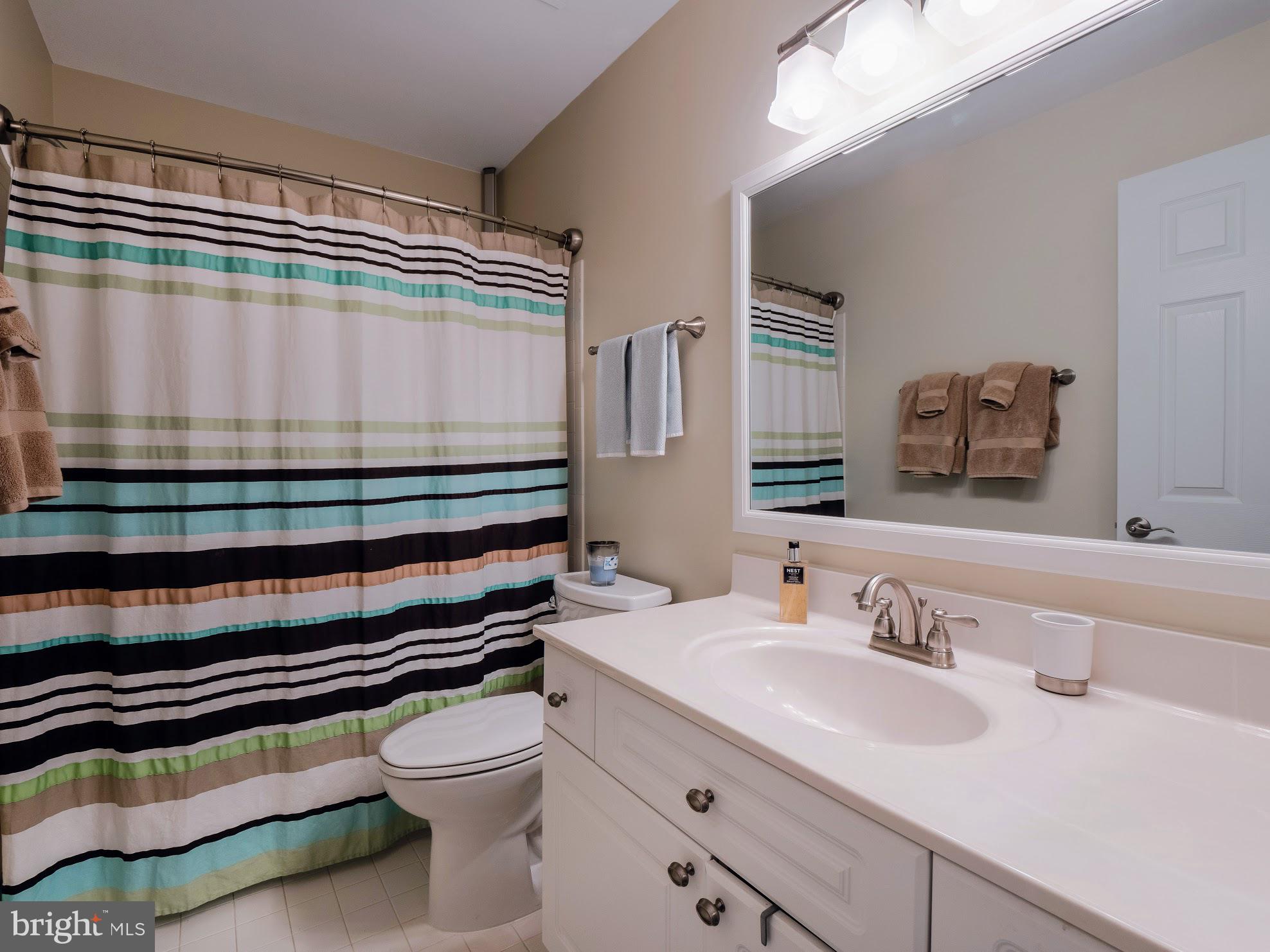 GOVERNORS GROVE - Residential