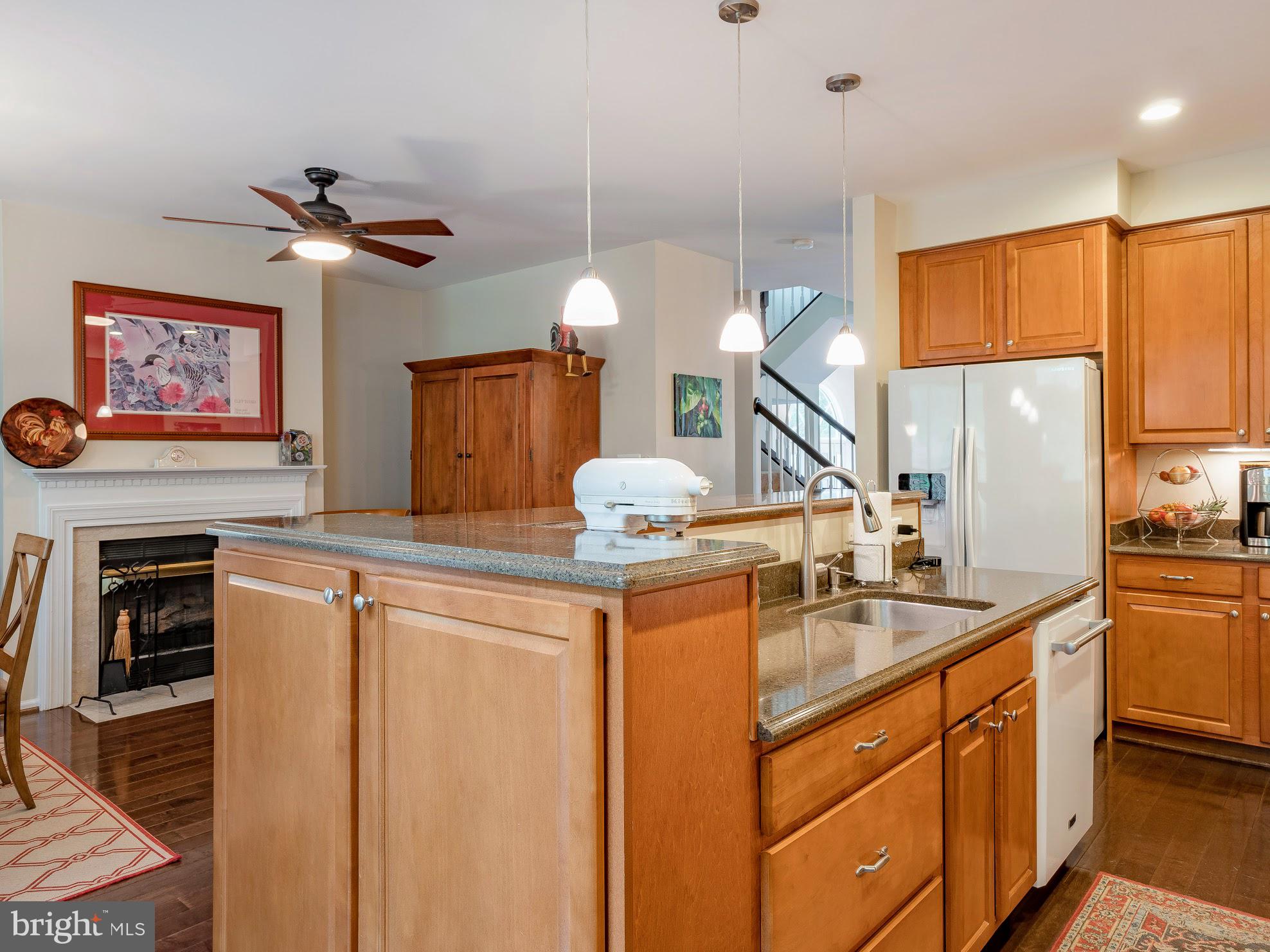 GOVERNORS GROVE - Residential