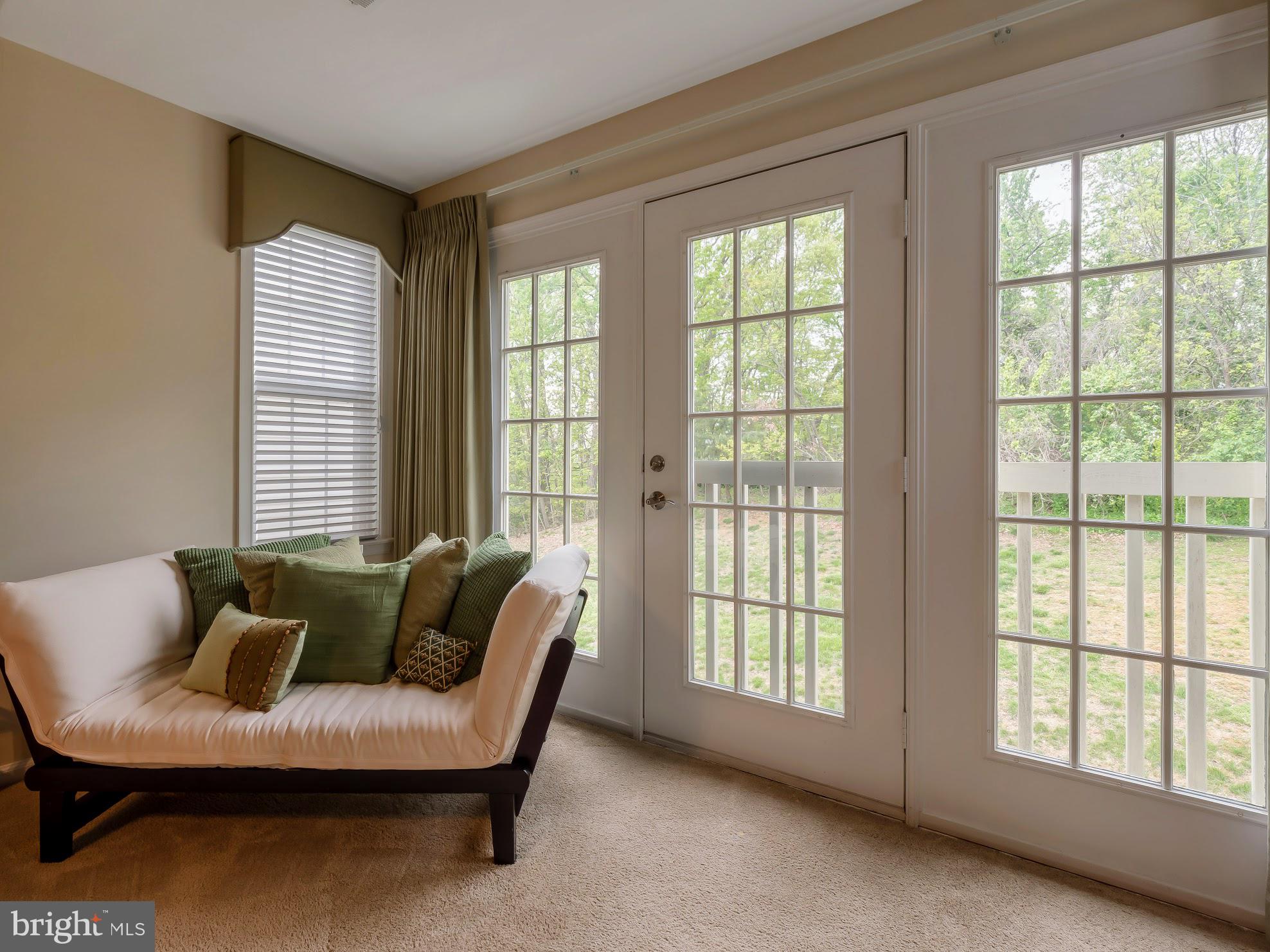 GOVERNORS GROVE - Residential