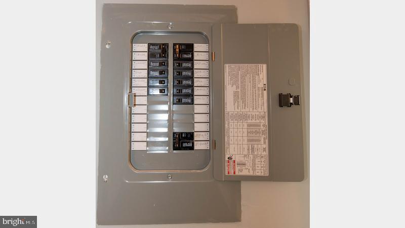 HUNTCREST CONDOMINIUM - Residential